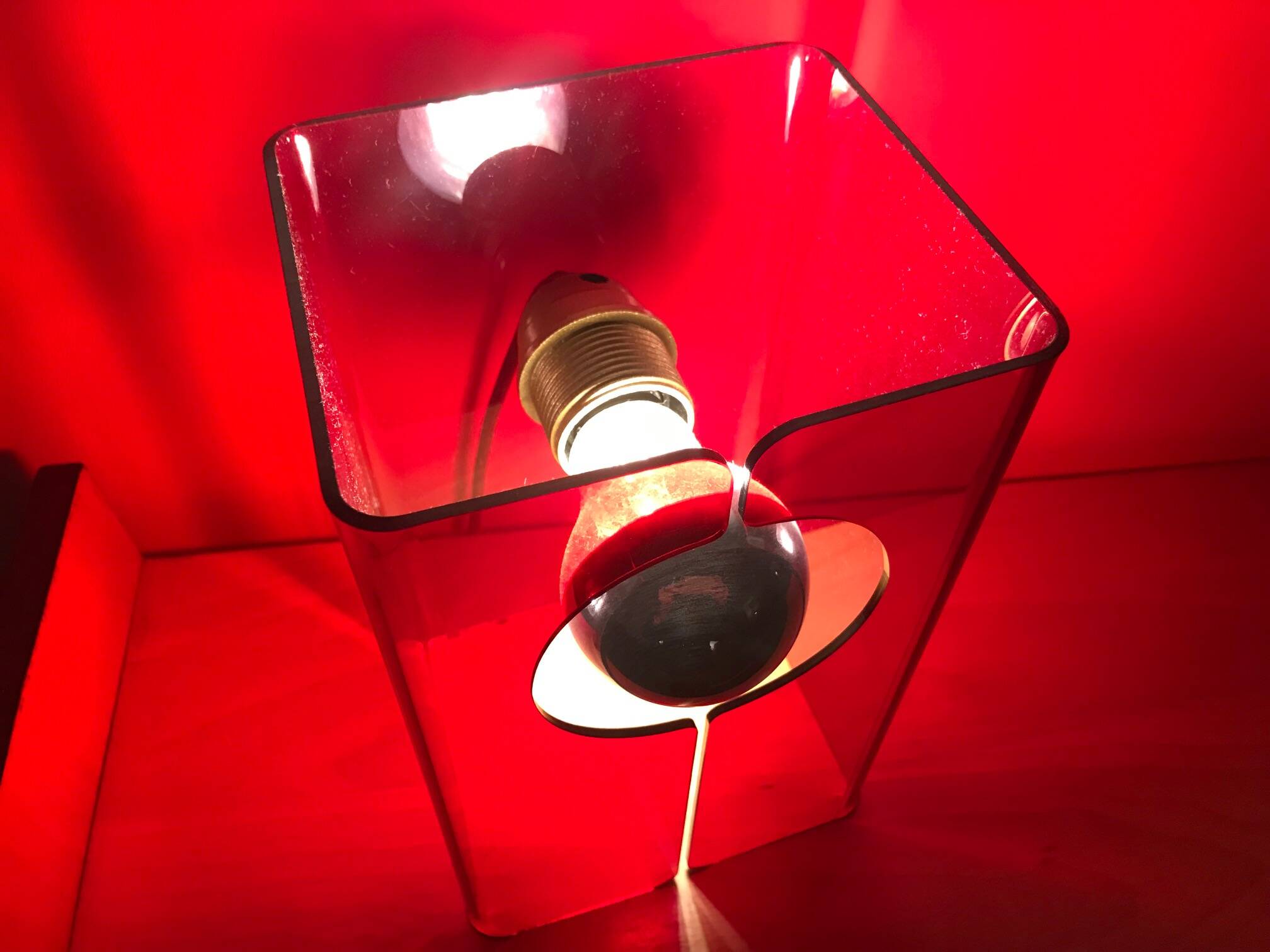 Vintage Table Lamp • V.Red • Space Age • 1970