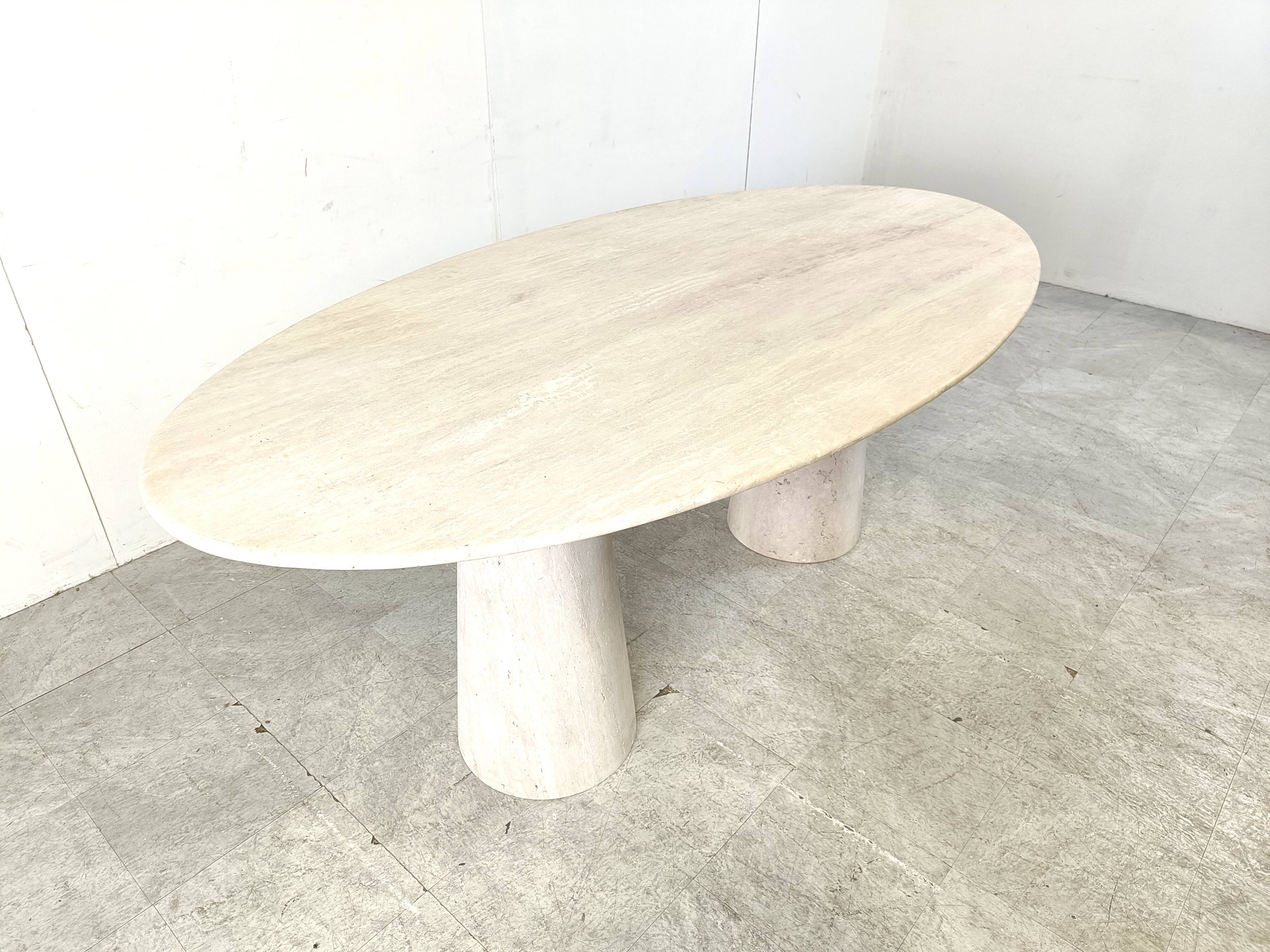 Table à manger ovale vintage en travertin, 1970