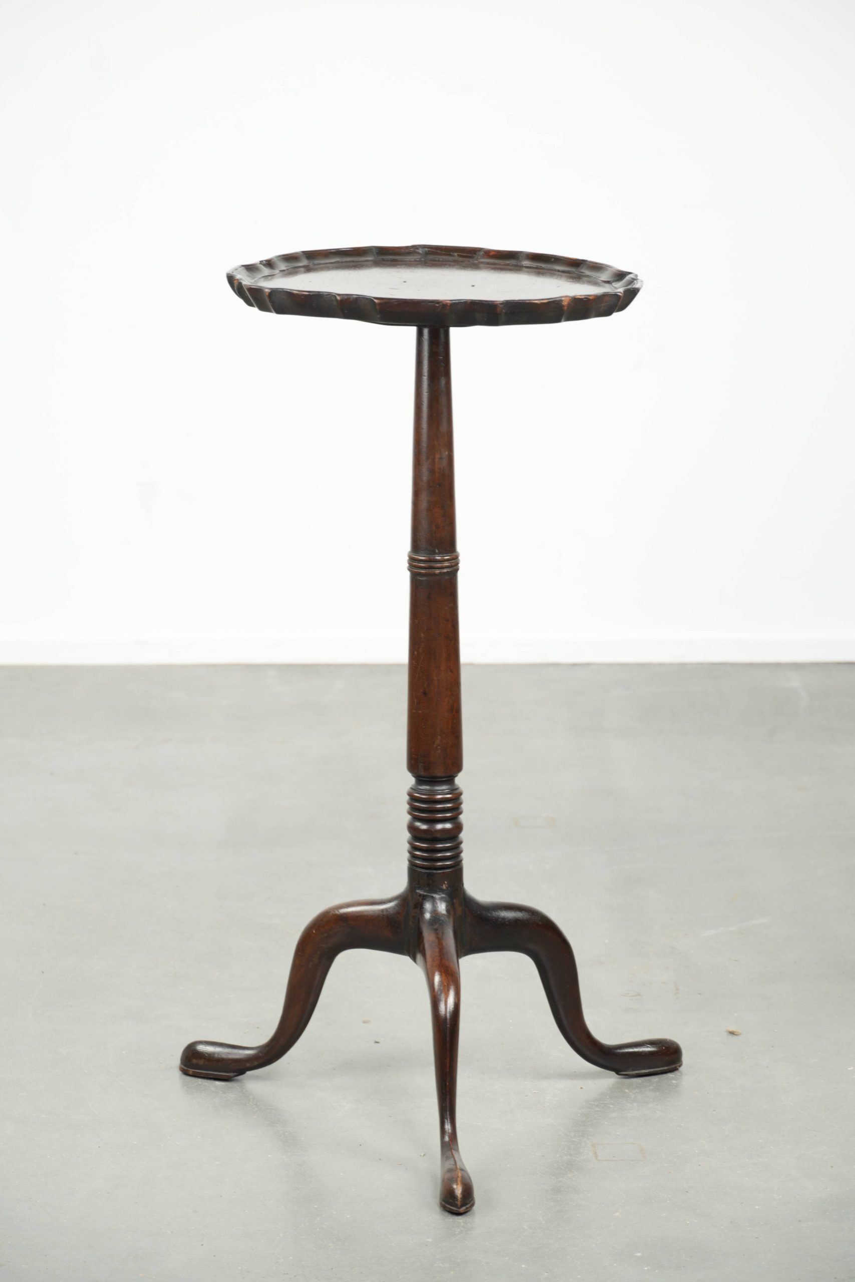 Antique English wine table / plant / side table from the late 18th century