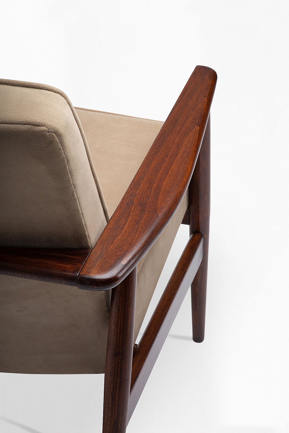 Paire de fauteuils GFM des années 1960