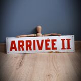 Curved enamelled plate finish II