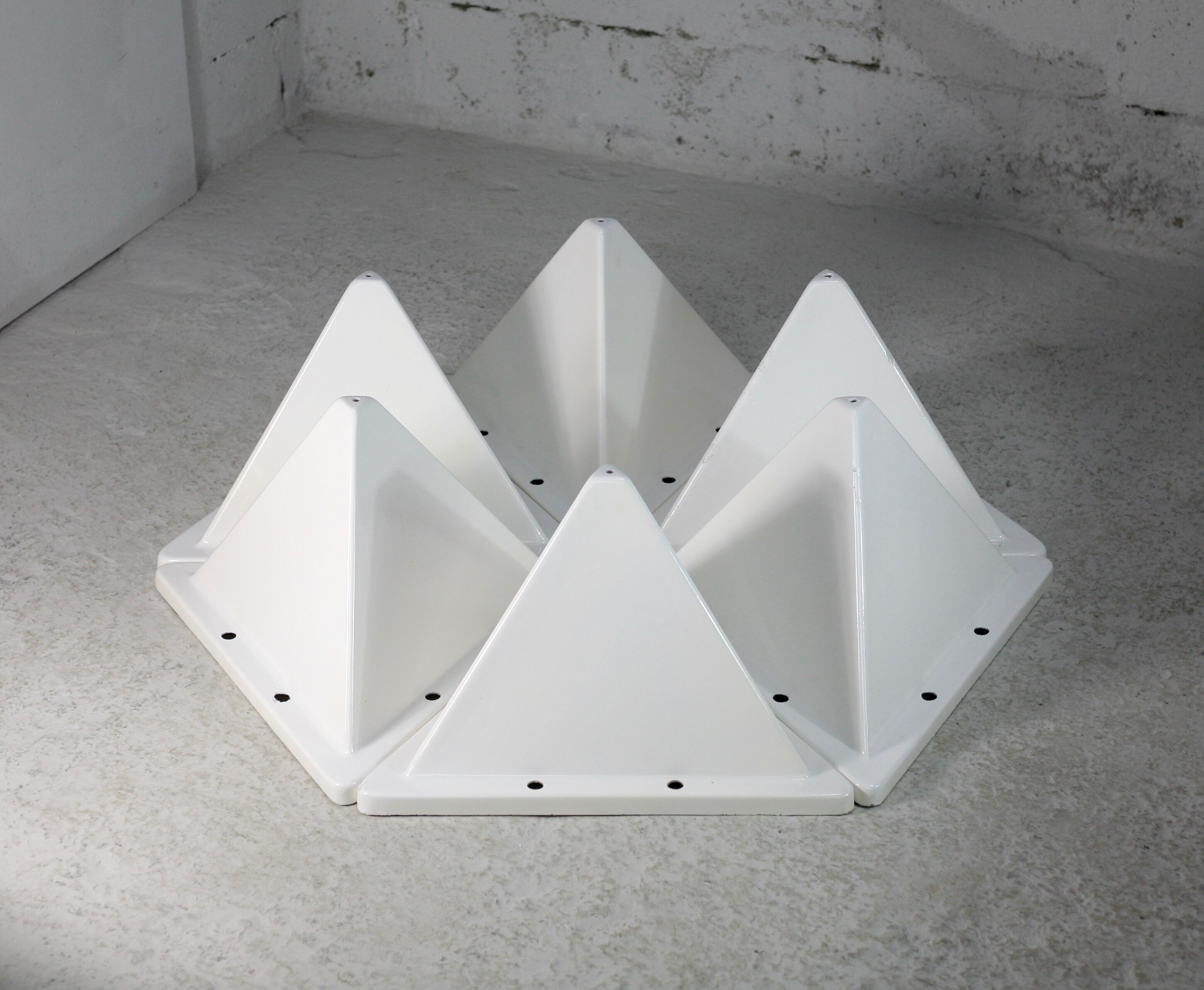 Fiberglass circa 1970. 6 tetrahedron-shaped elements. France.