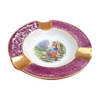 Porcelain ashtray decorated with Gallant Scene diameter: 105mm