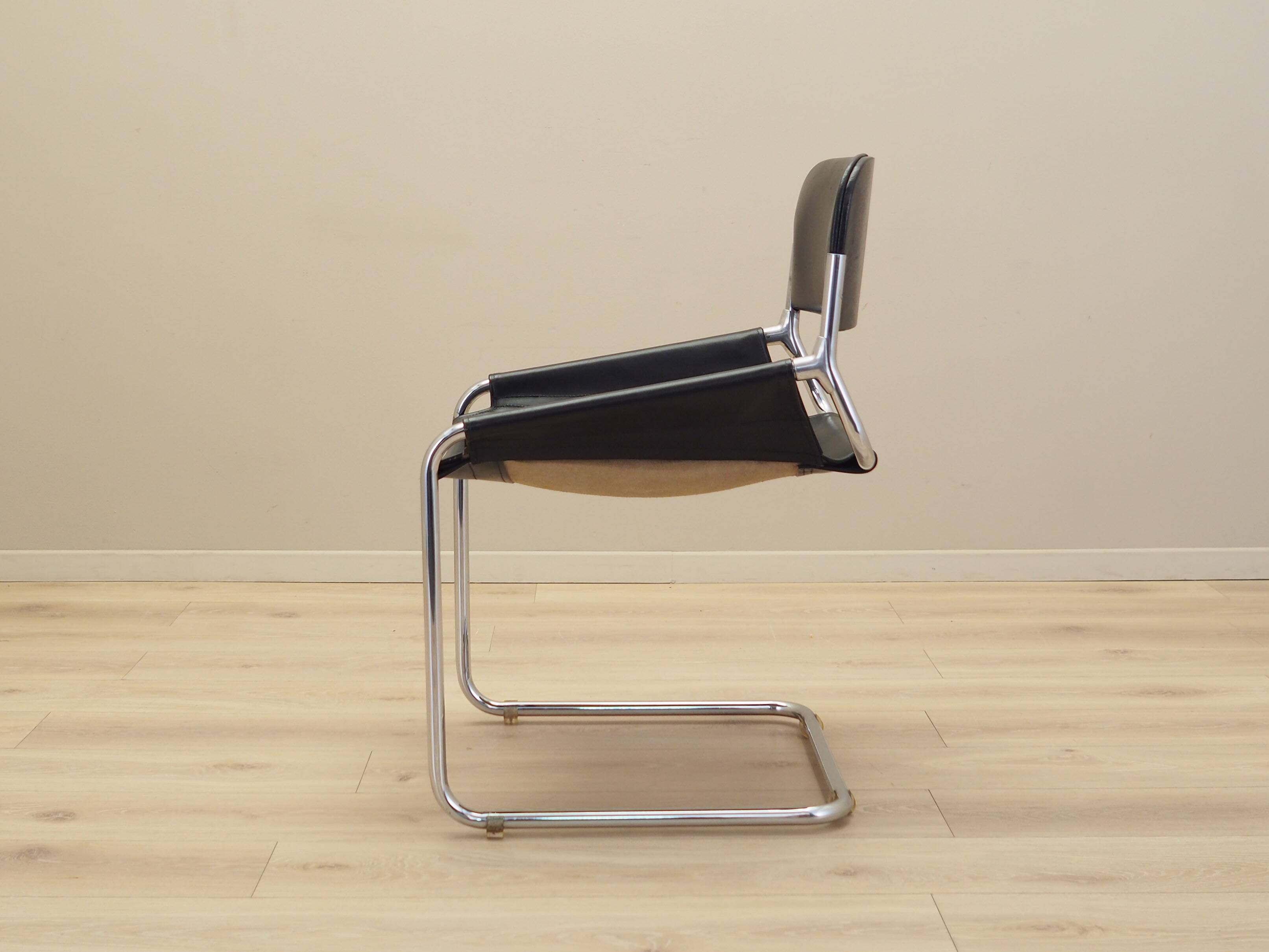 Leather chair, Italian design, 1970s, production: Italy