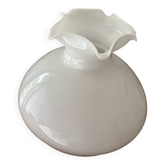 Opaline globe
