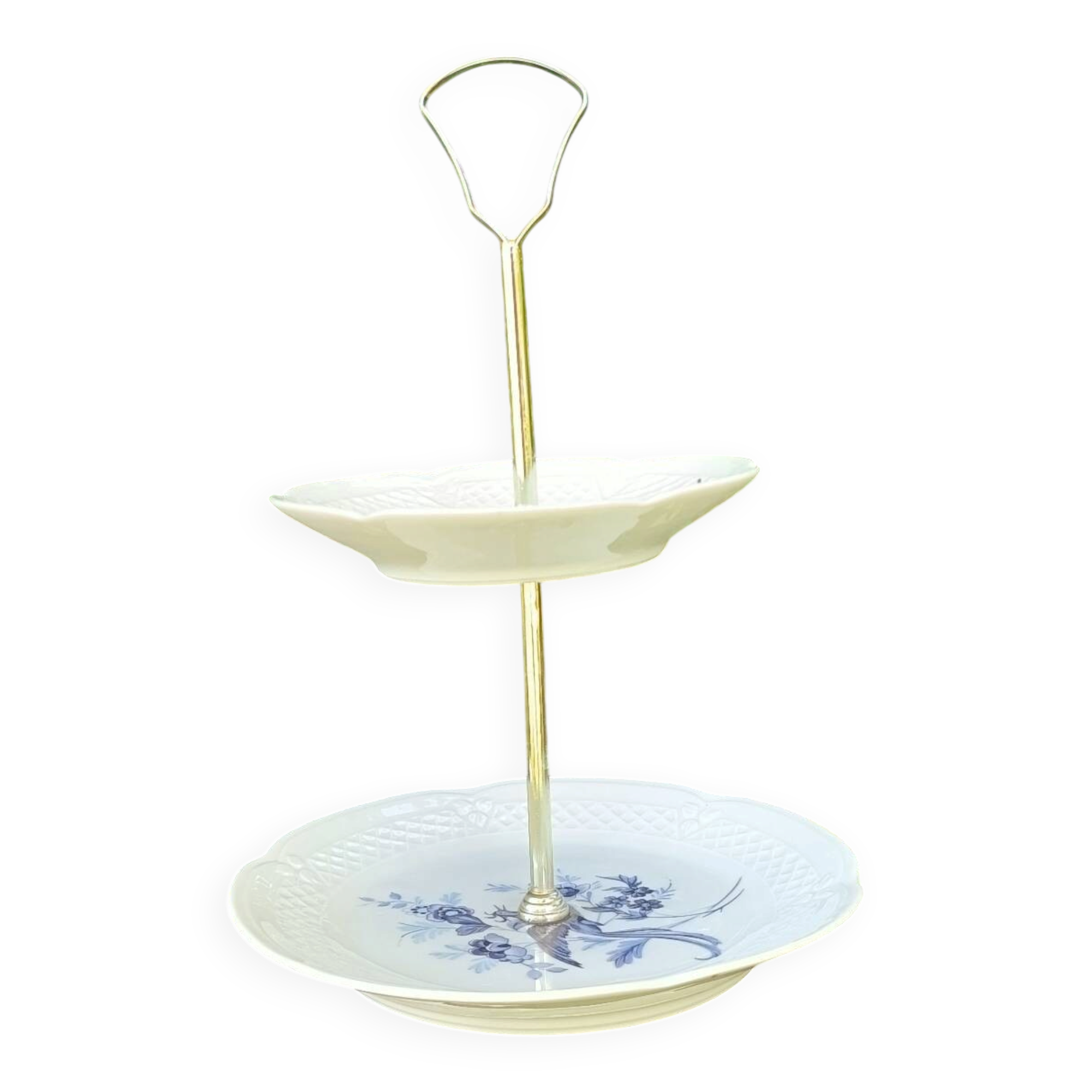 Berry cake stand