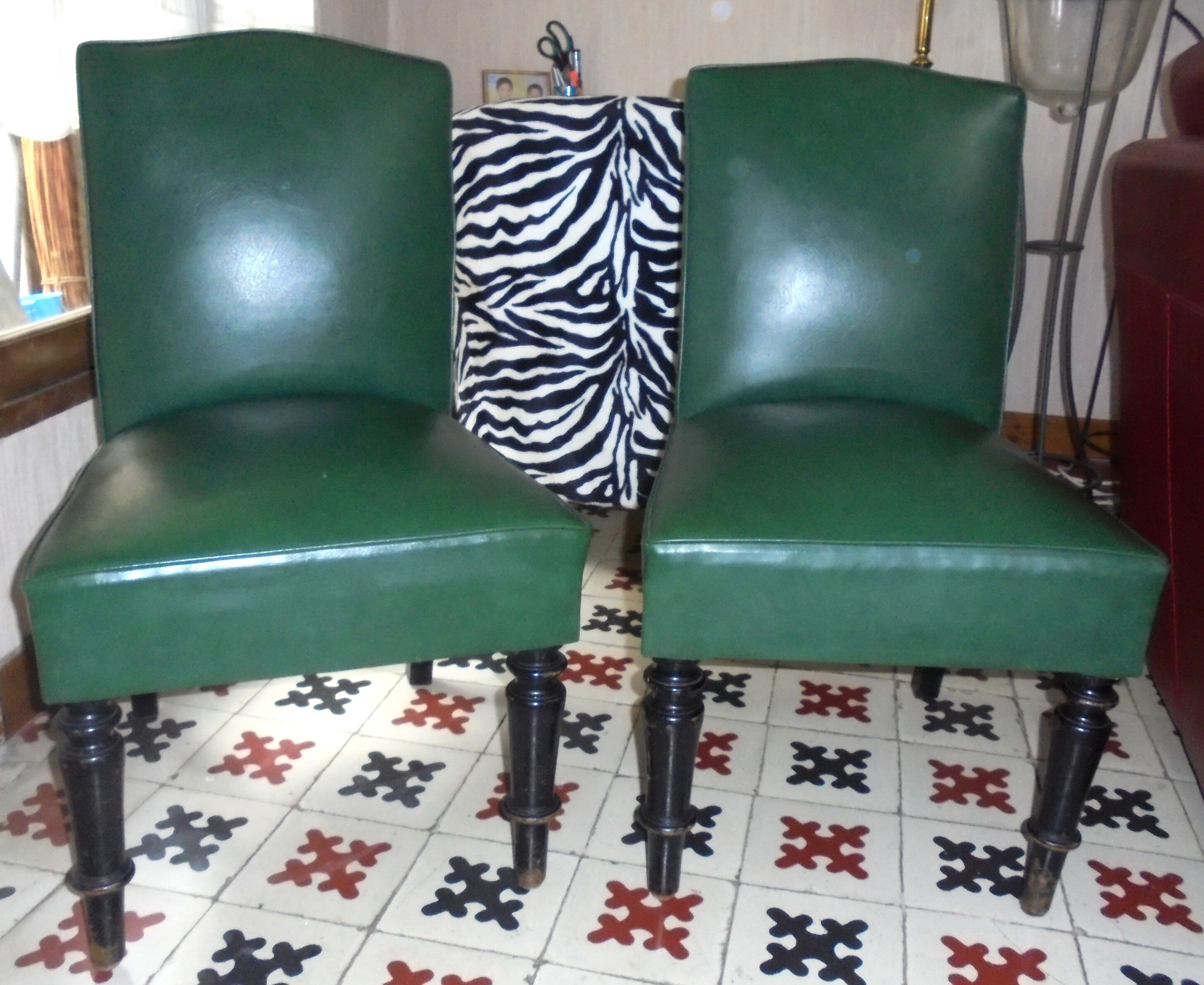 Duo studded chairs