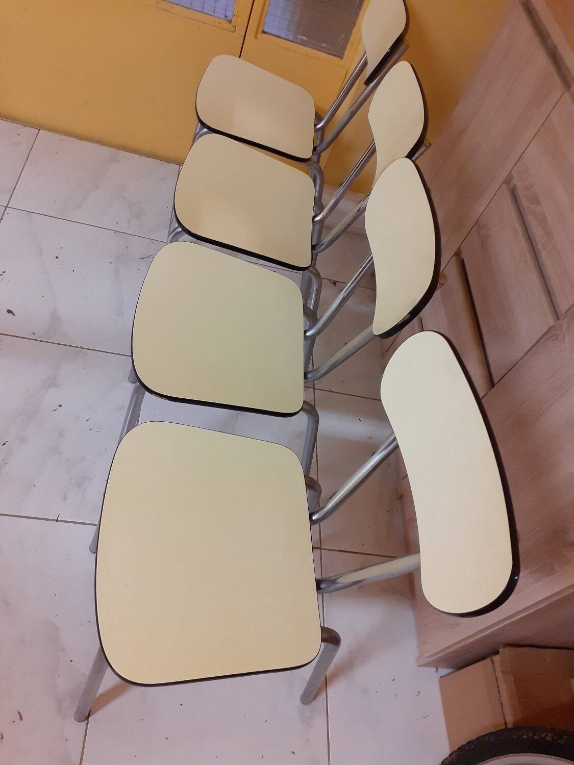 Formicat chairs