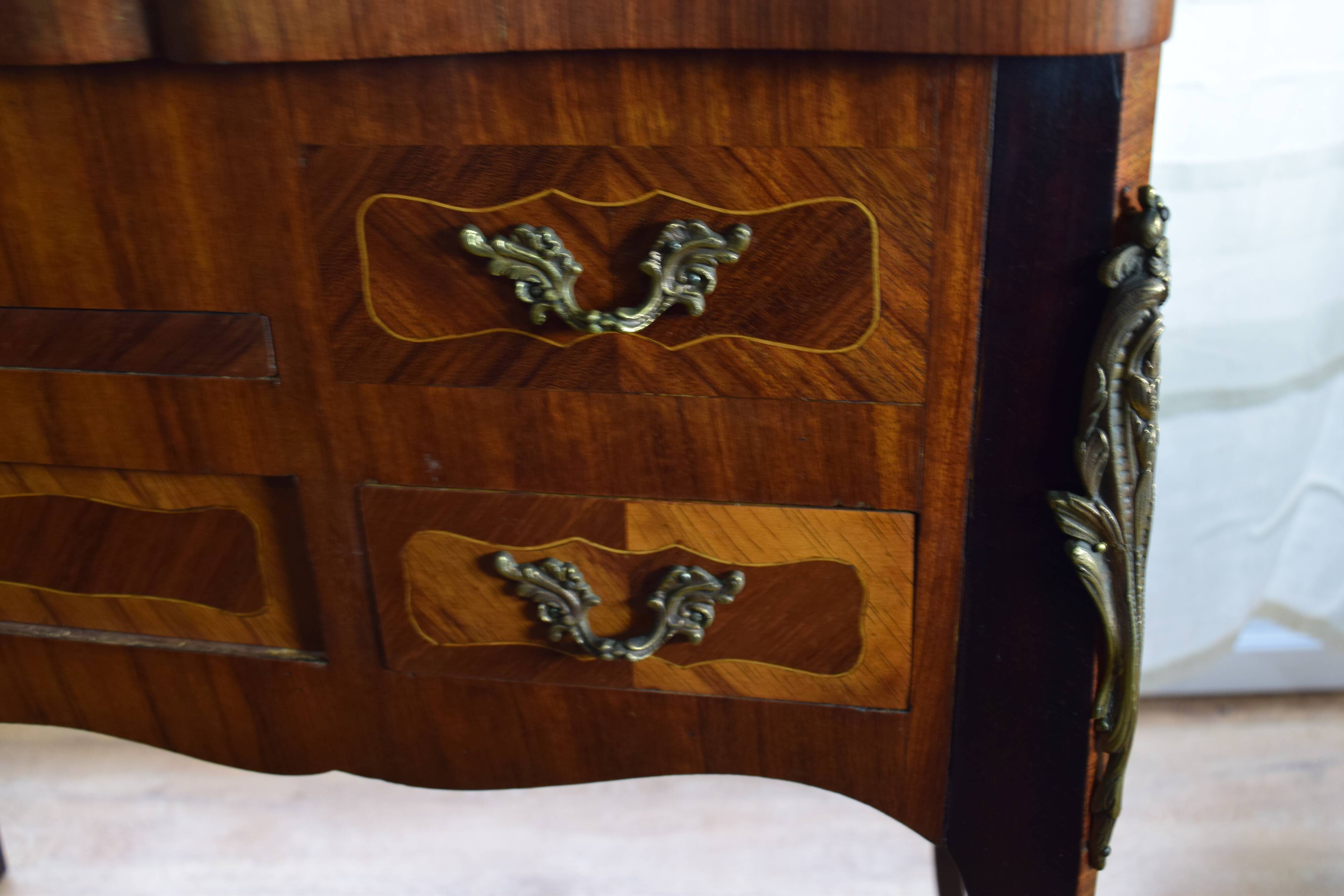 Louis XV style hairdresser