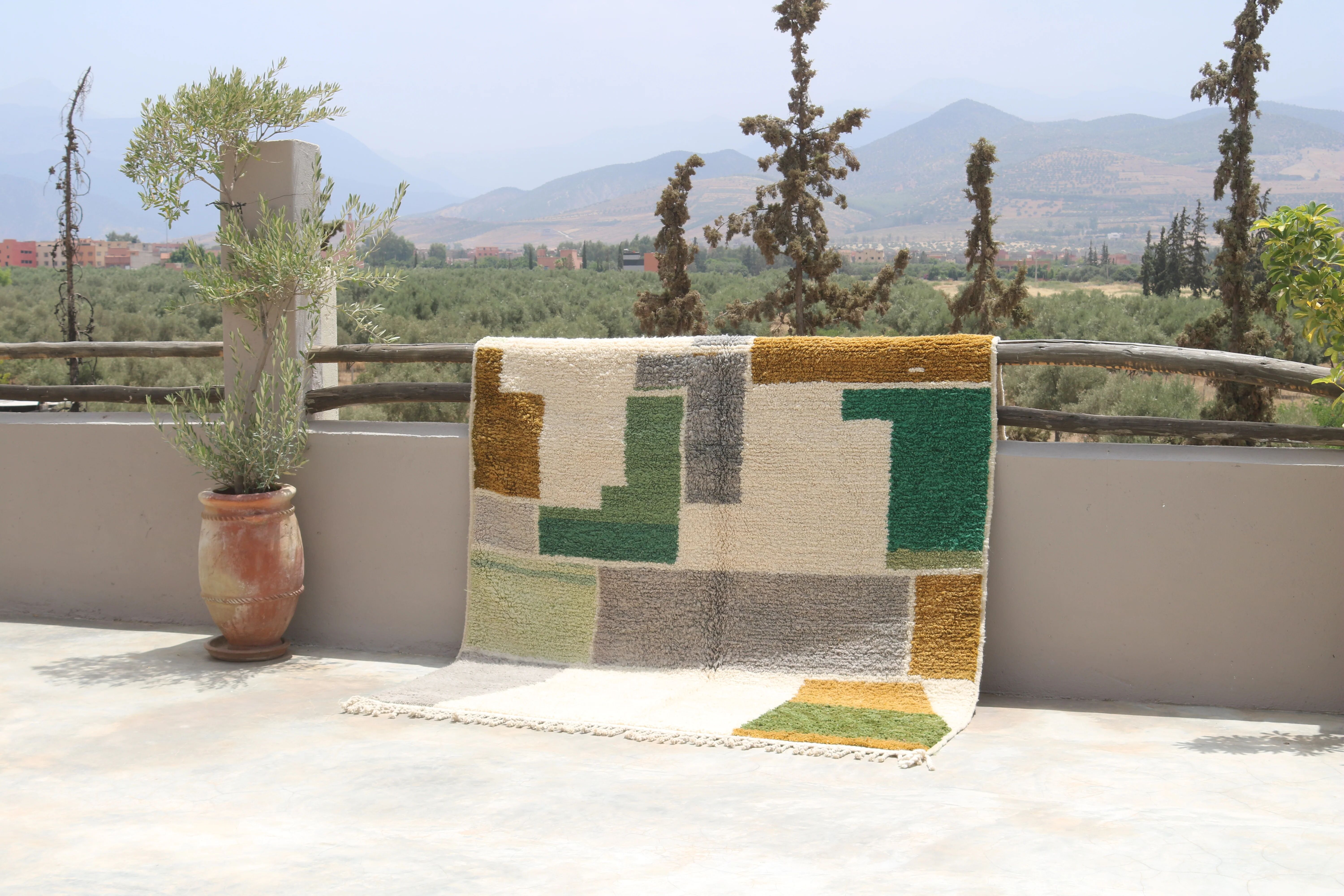 Large handmade colourful rug, 305 x 205 cm - G1032