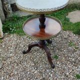 Table de chevet, table d'appoint ancienne style Louis XVI en bois et plateau en marbre