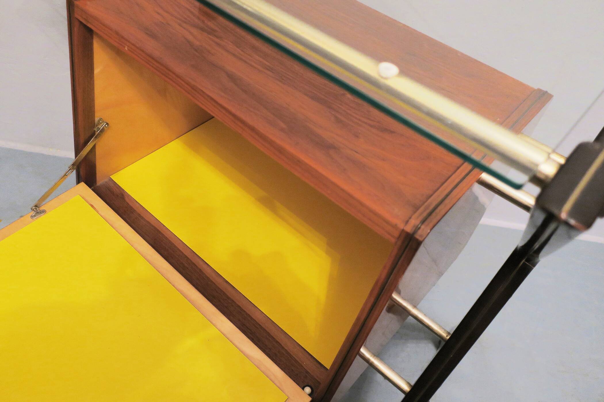 Brugnoli Mobili Cantù Italia dry bar cart, Italy 1950s