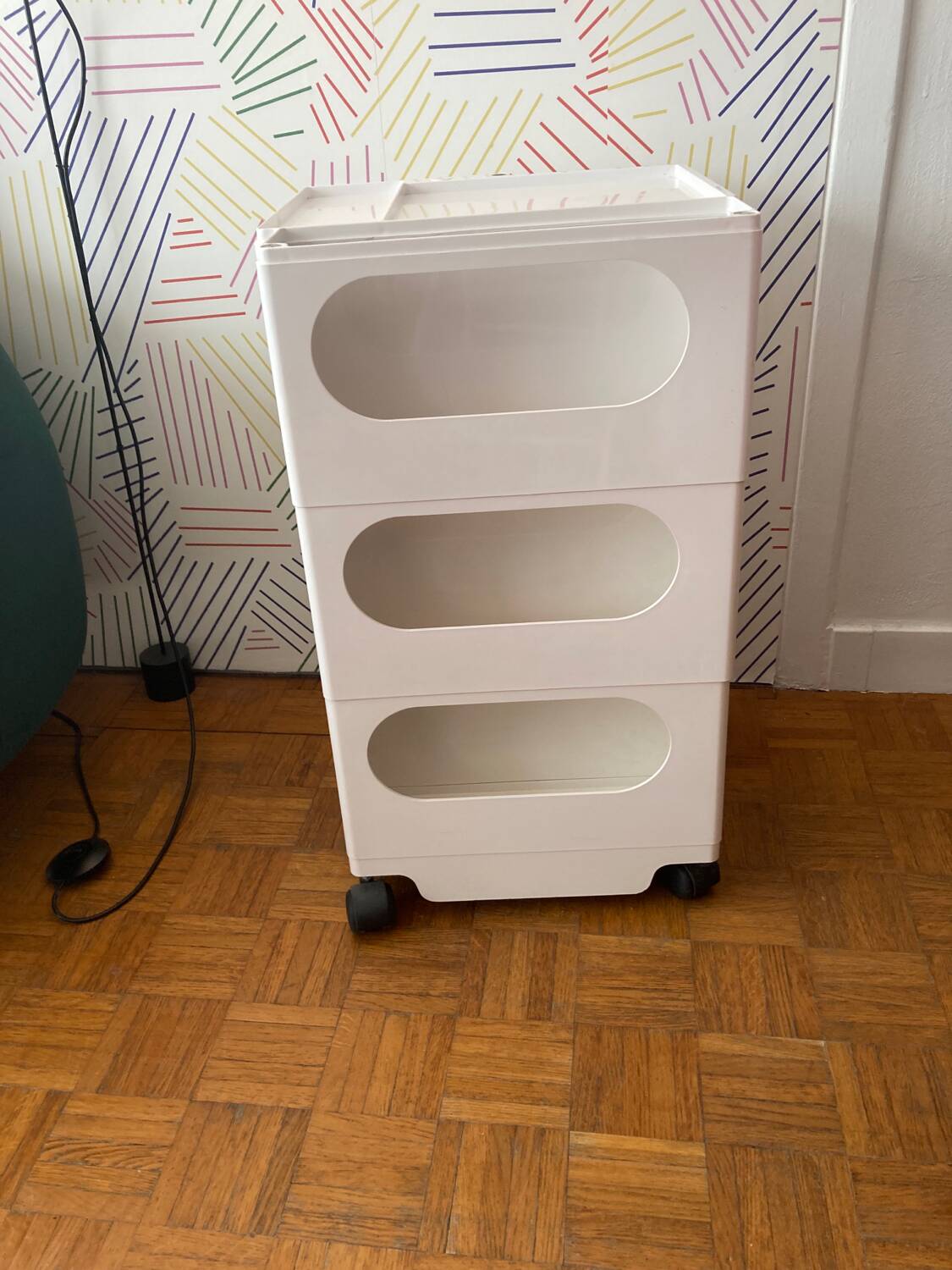 Bobby trolley architect serving trolley