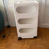 Bobby trolley architect serving trolley