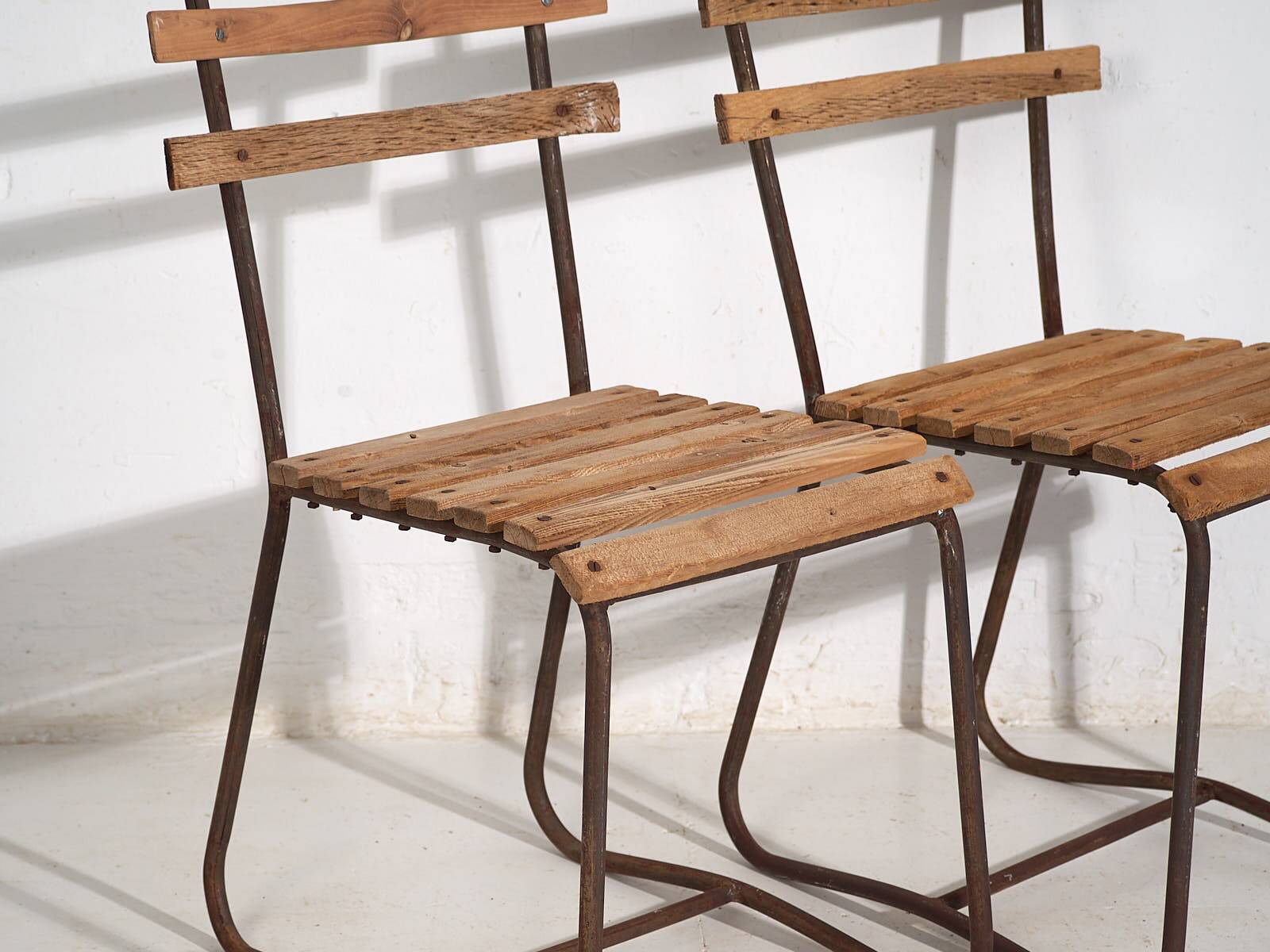 Antique garden chairs (c.1920). Set of 2 pieces no. 2
