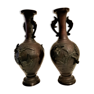 Paire de vases asiatiques en bronze fin XIXème début XXème.