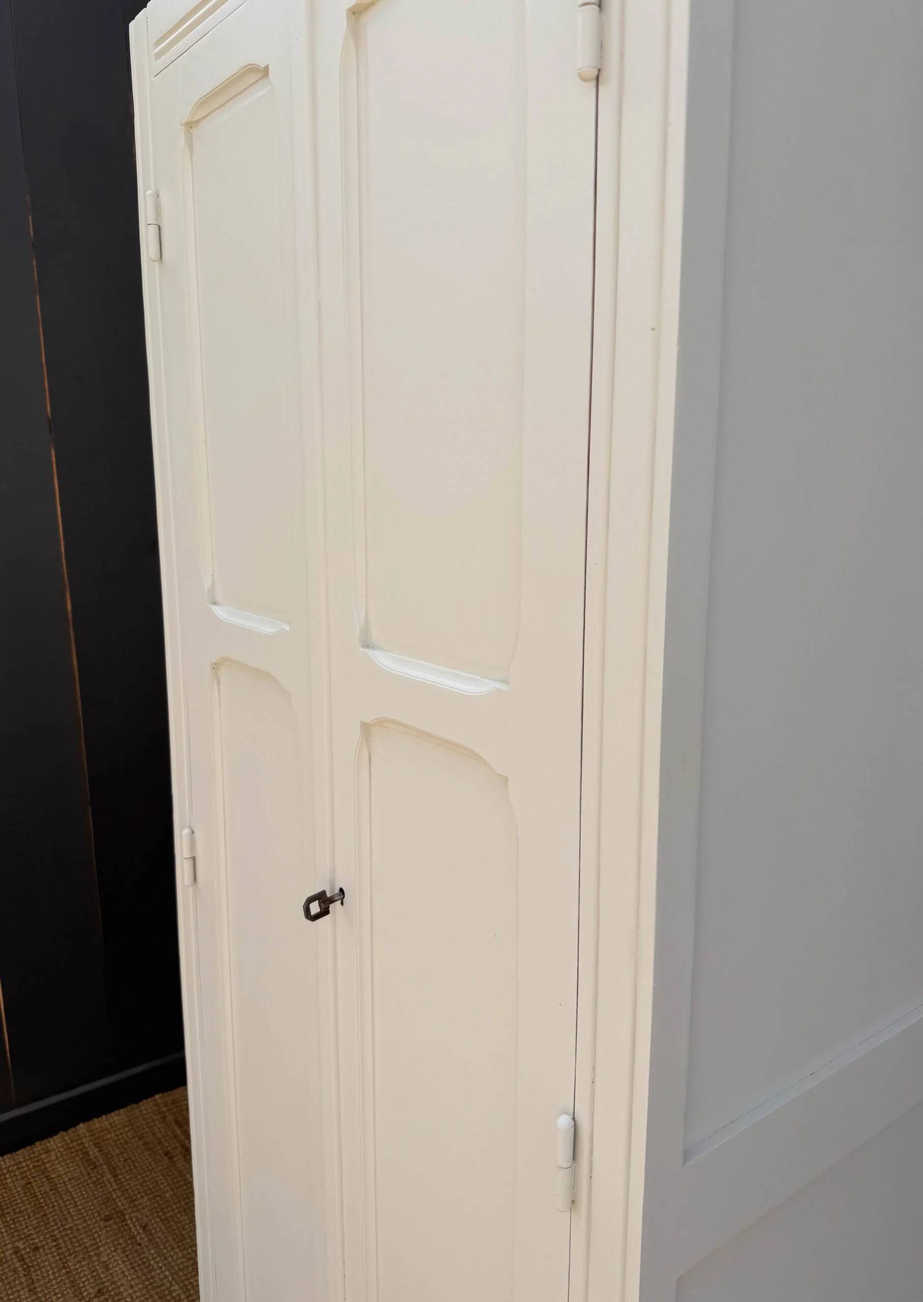 Armoire parisienne