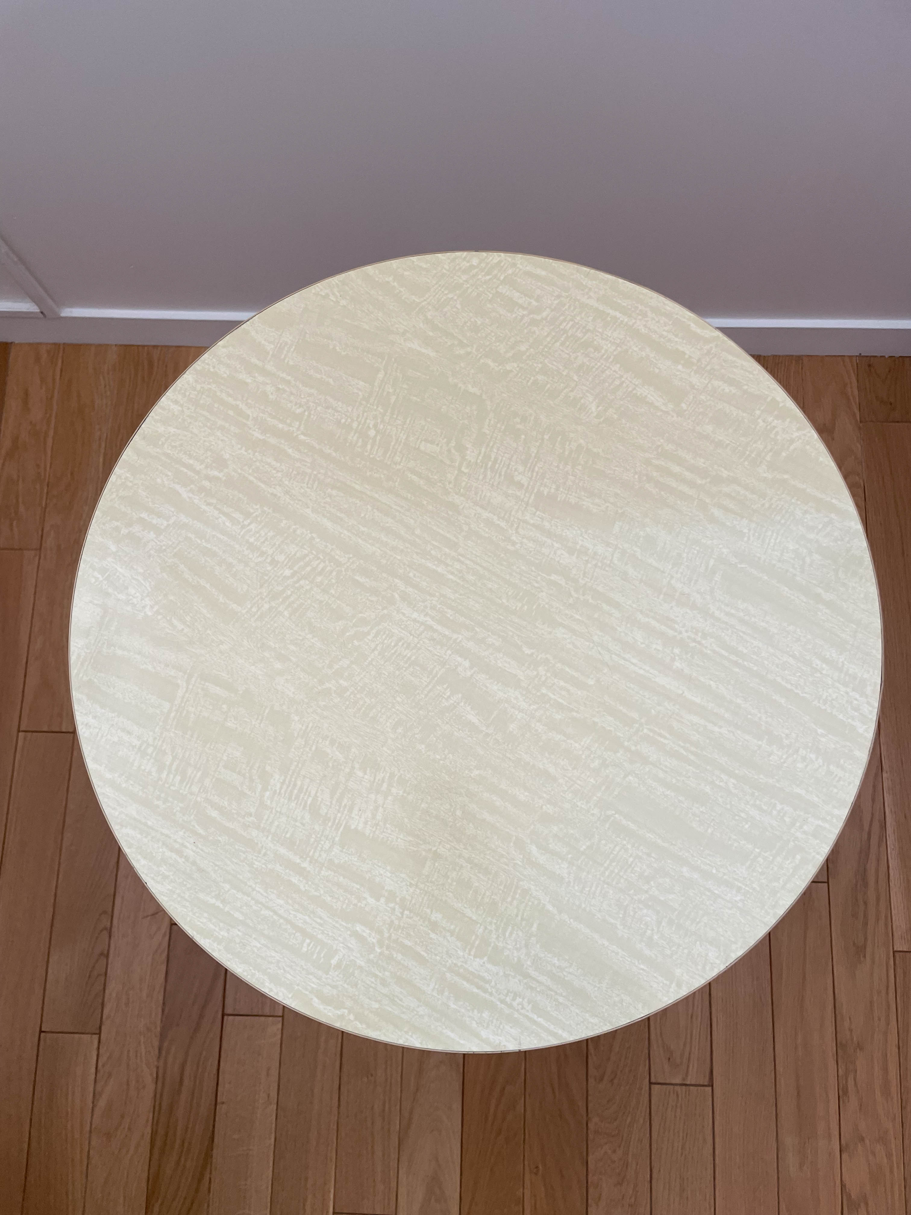 Formica pedestal table