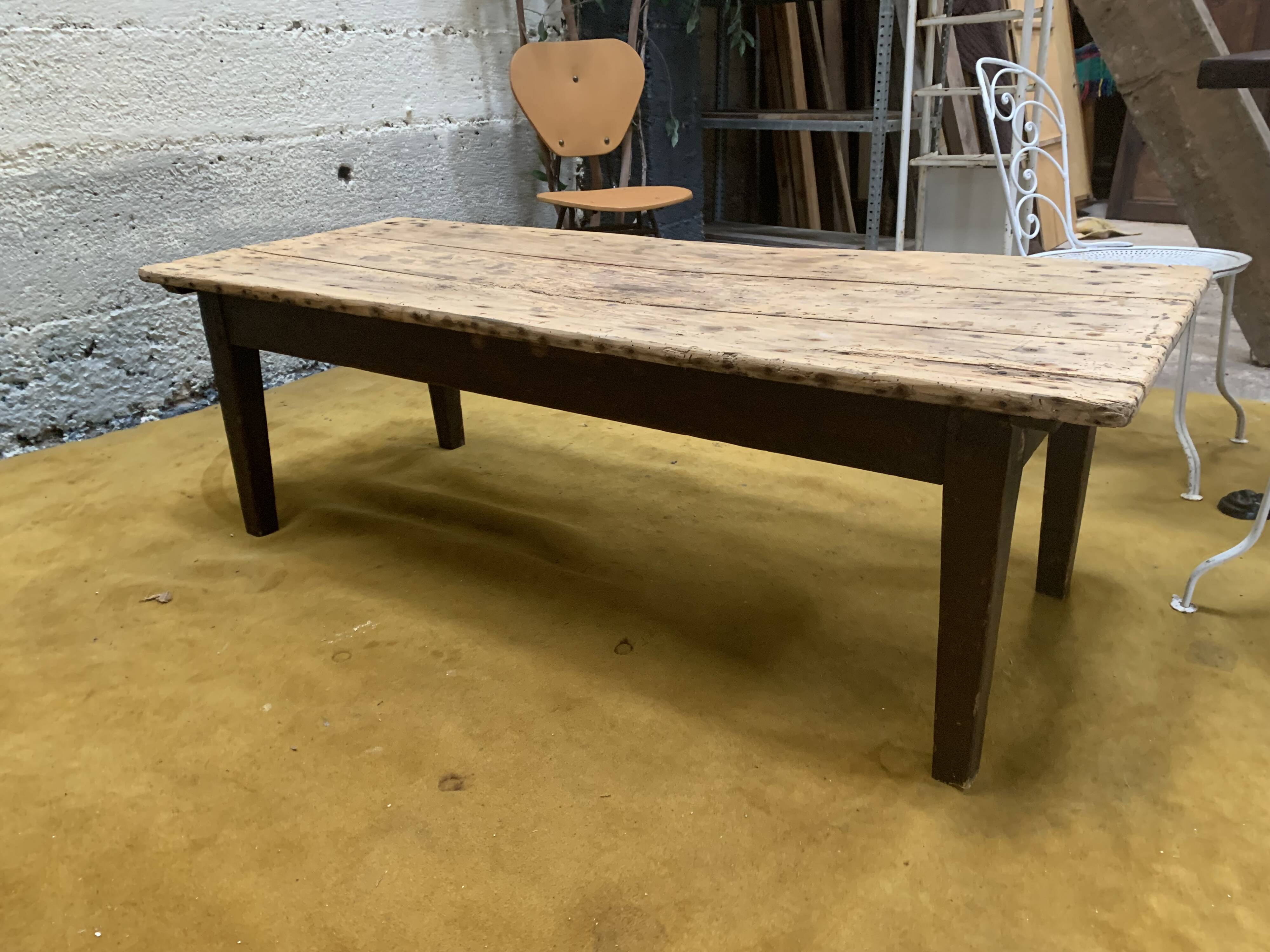 Countryside coffee table