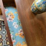 Bedside feet spindles years 50.