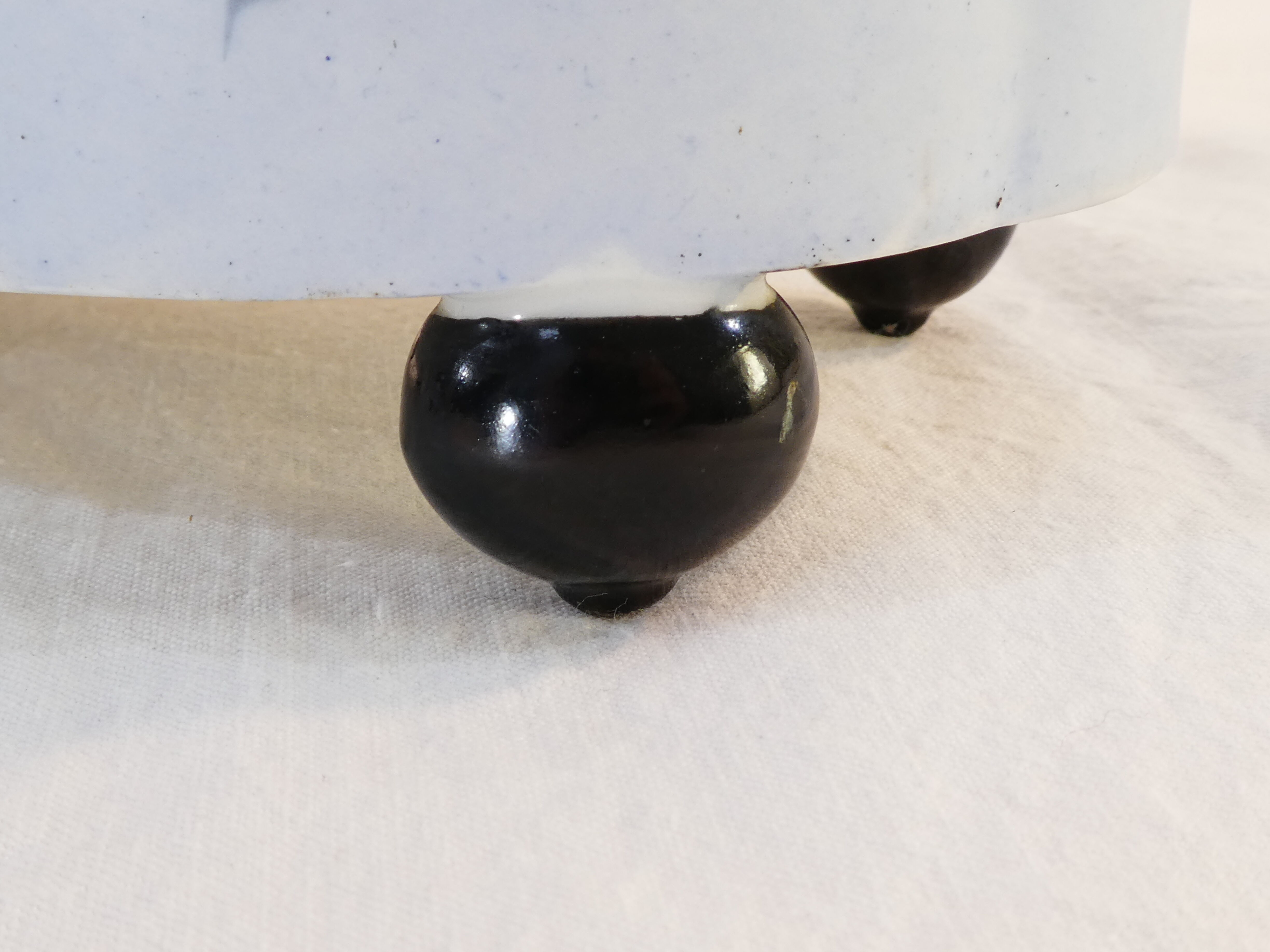 Pair of porcelain bird vase from Limoges william guerin