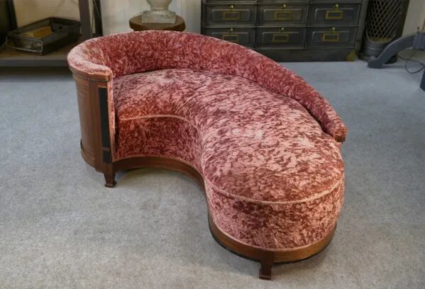 Art Deco "Kidney" sofa in mahogany veneer, 1930s