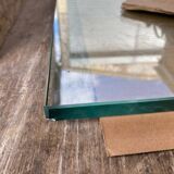 table basse en verre et travertin par Claude Berraldacci