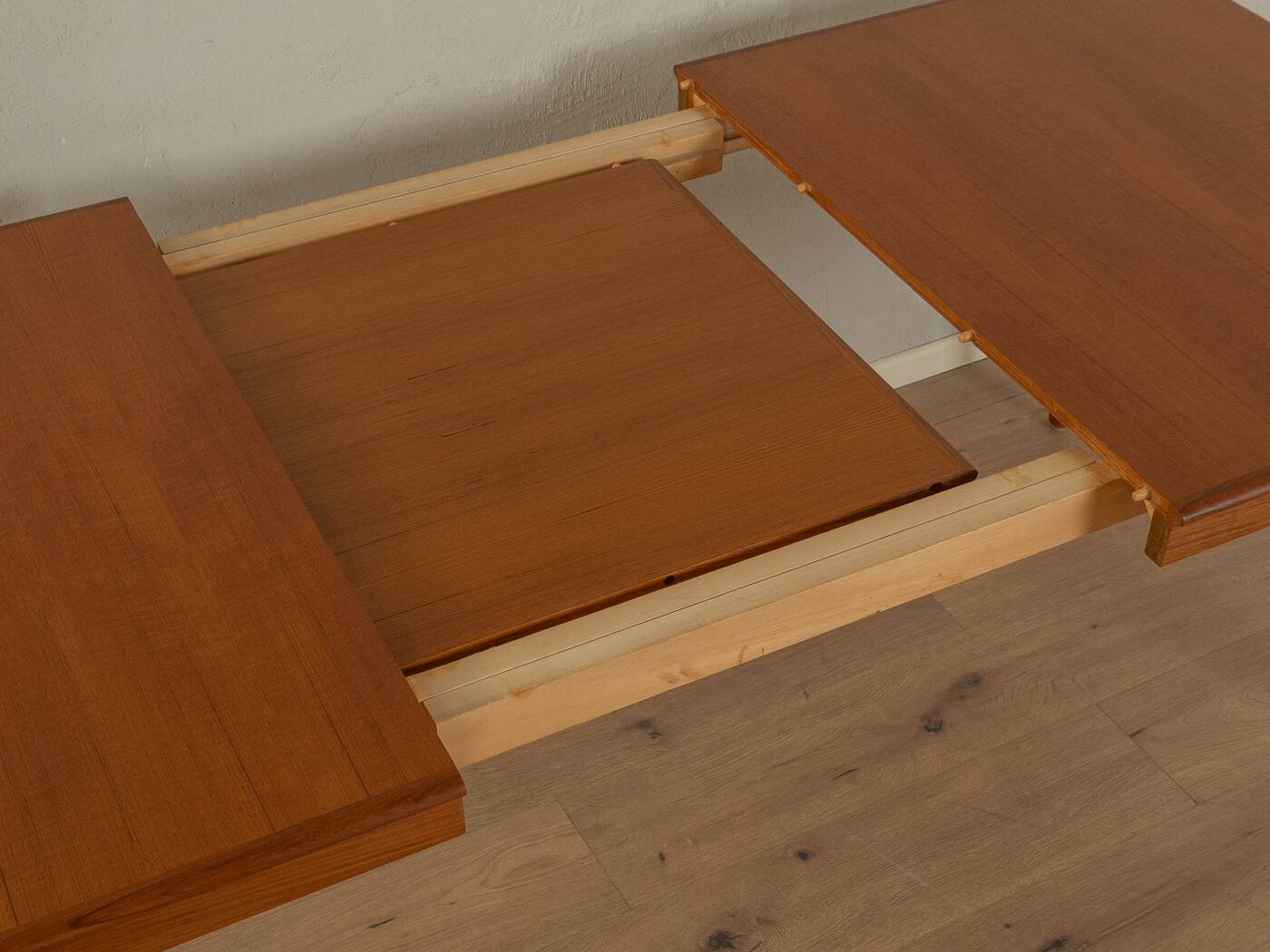 Table à manger des années 1960, Bramin
