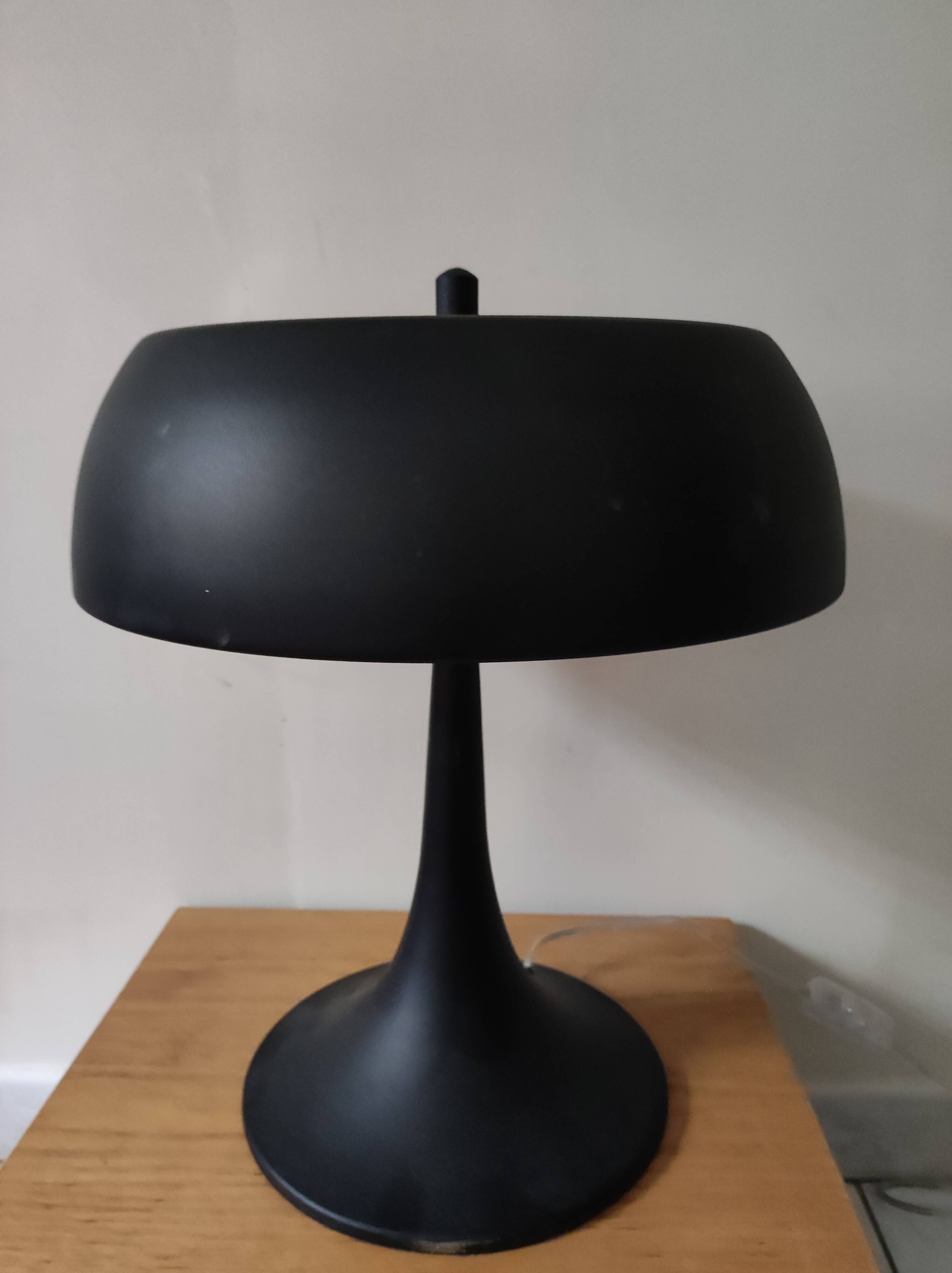 Lamp mushroom foot tulip metal black 3 fires