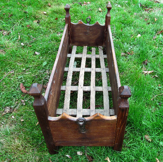 Berceau antique Français balançant 1900