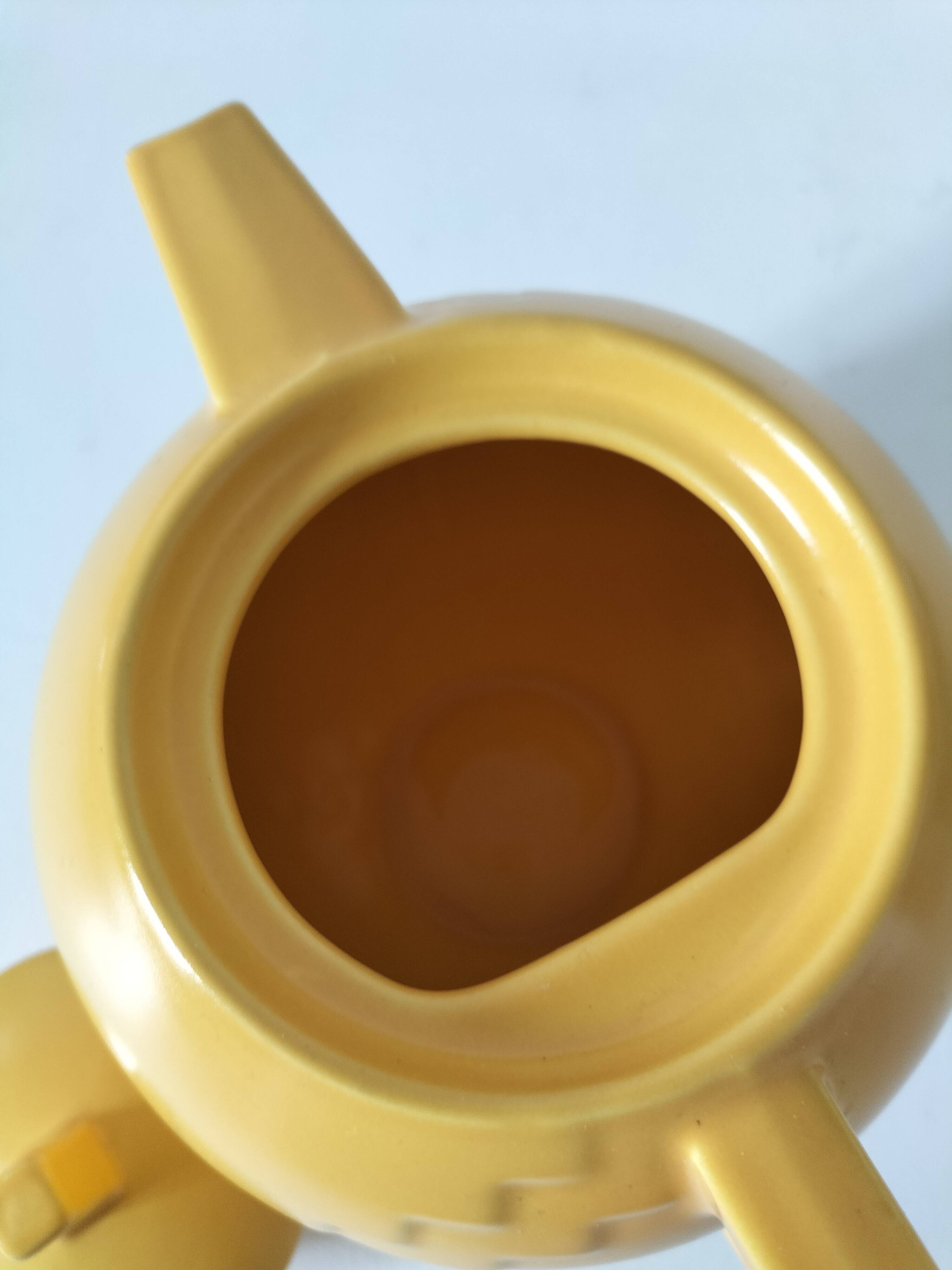 Salins Teapot – Memphis Design 1980s, Golden Yellow Color