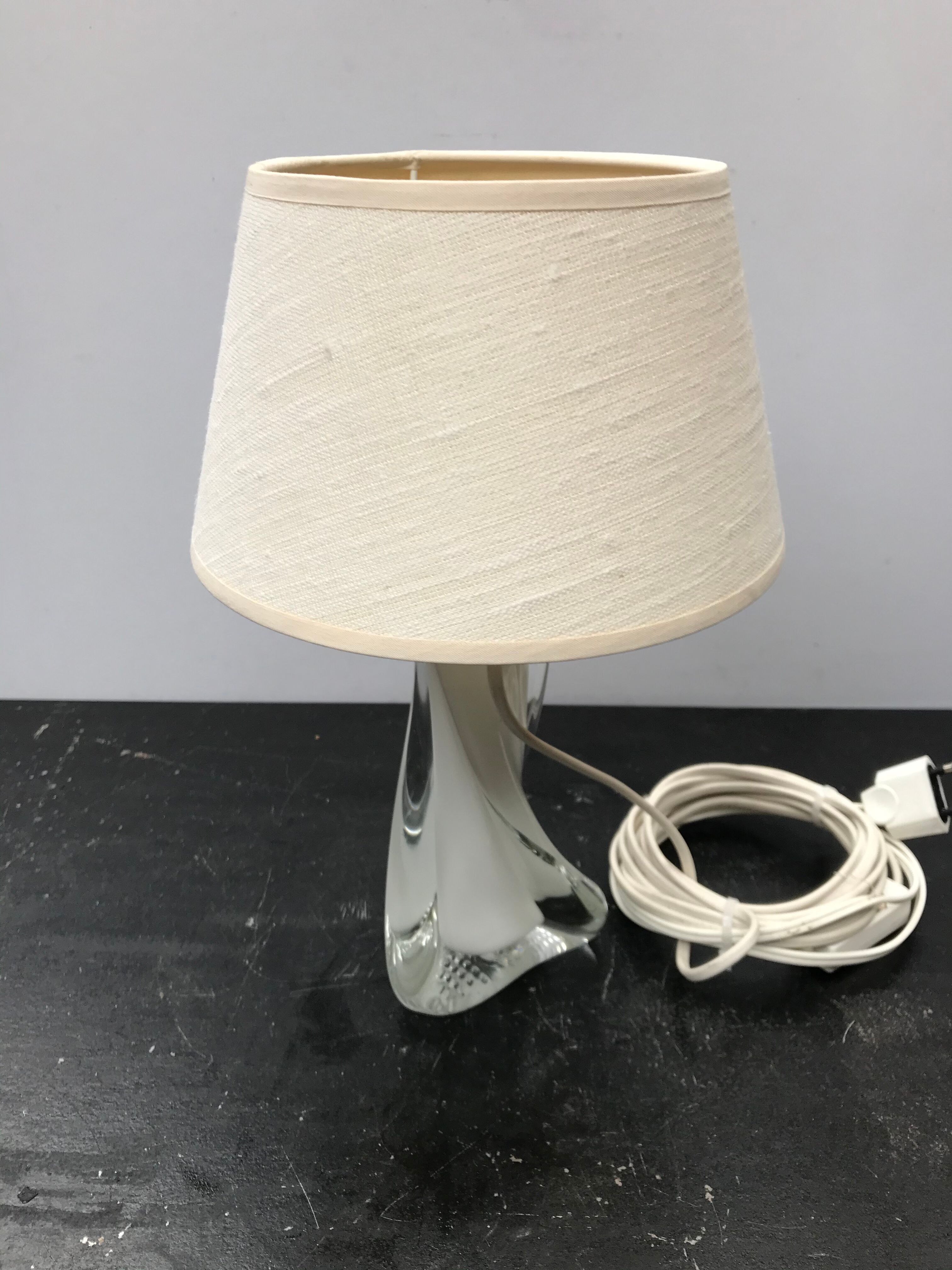 Moulded glass lamp