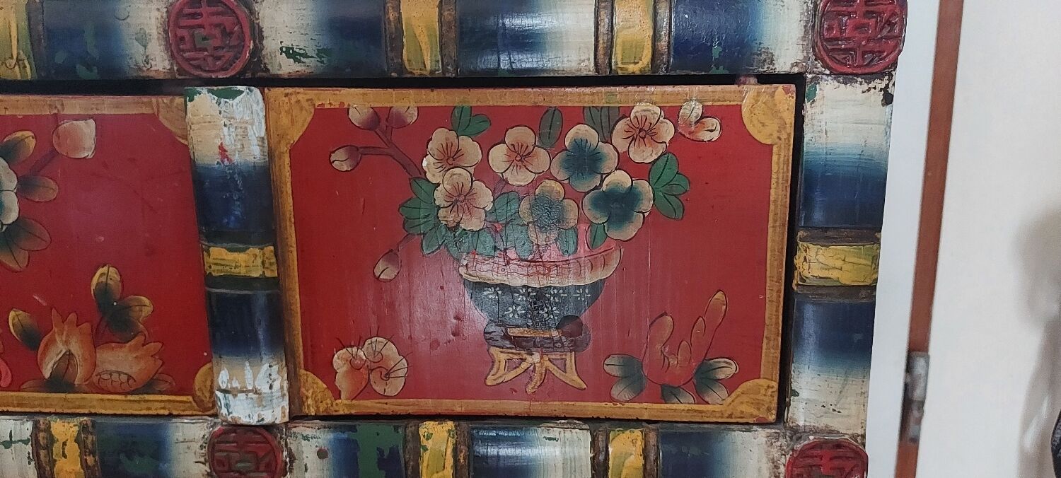 Cabinet tibétain