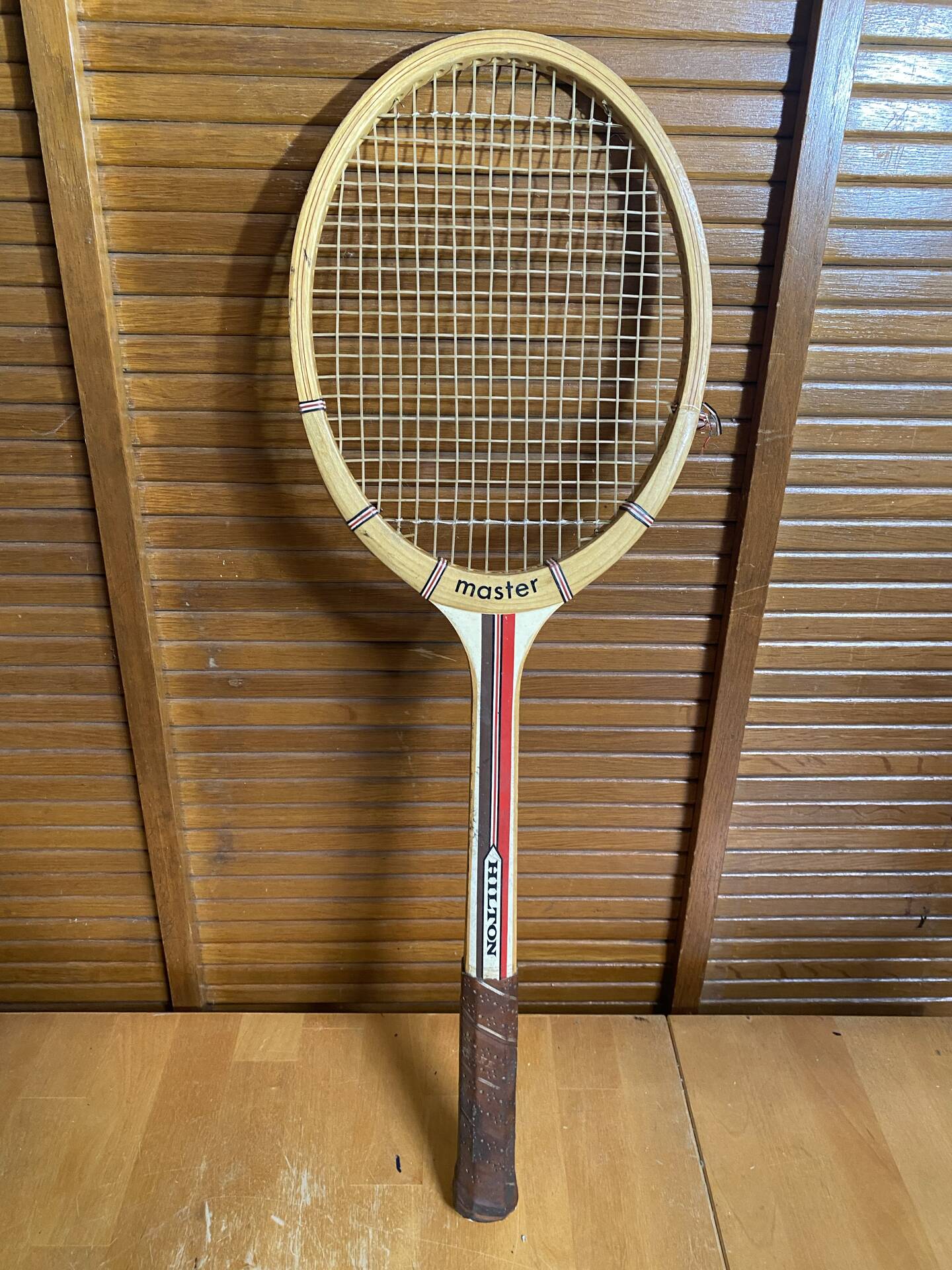 Vintage tennis racket hilton master wood + vintage cover