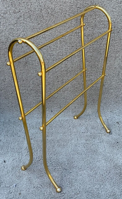 Towel rack