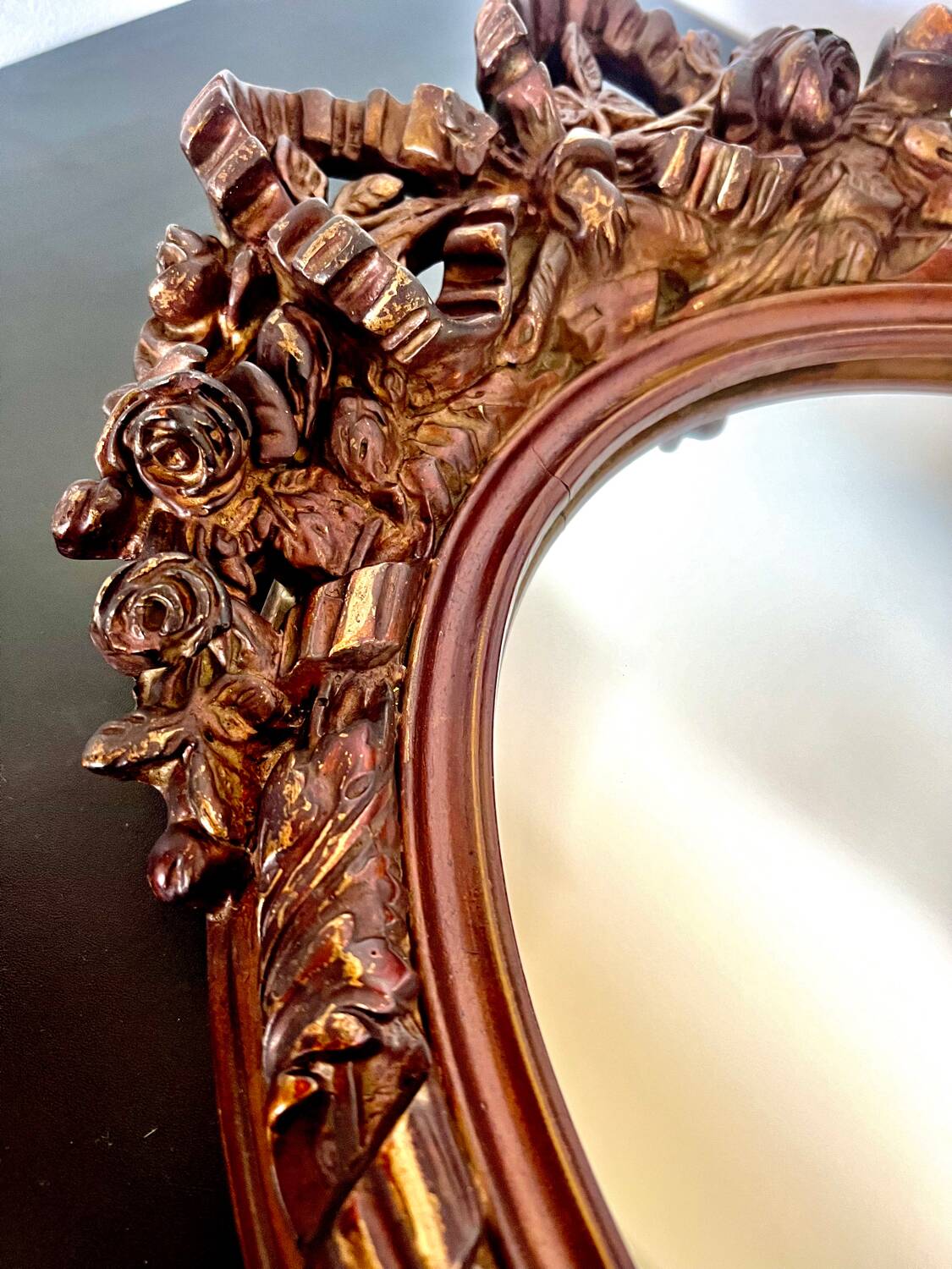 Miroir baroque en bois ovale