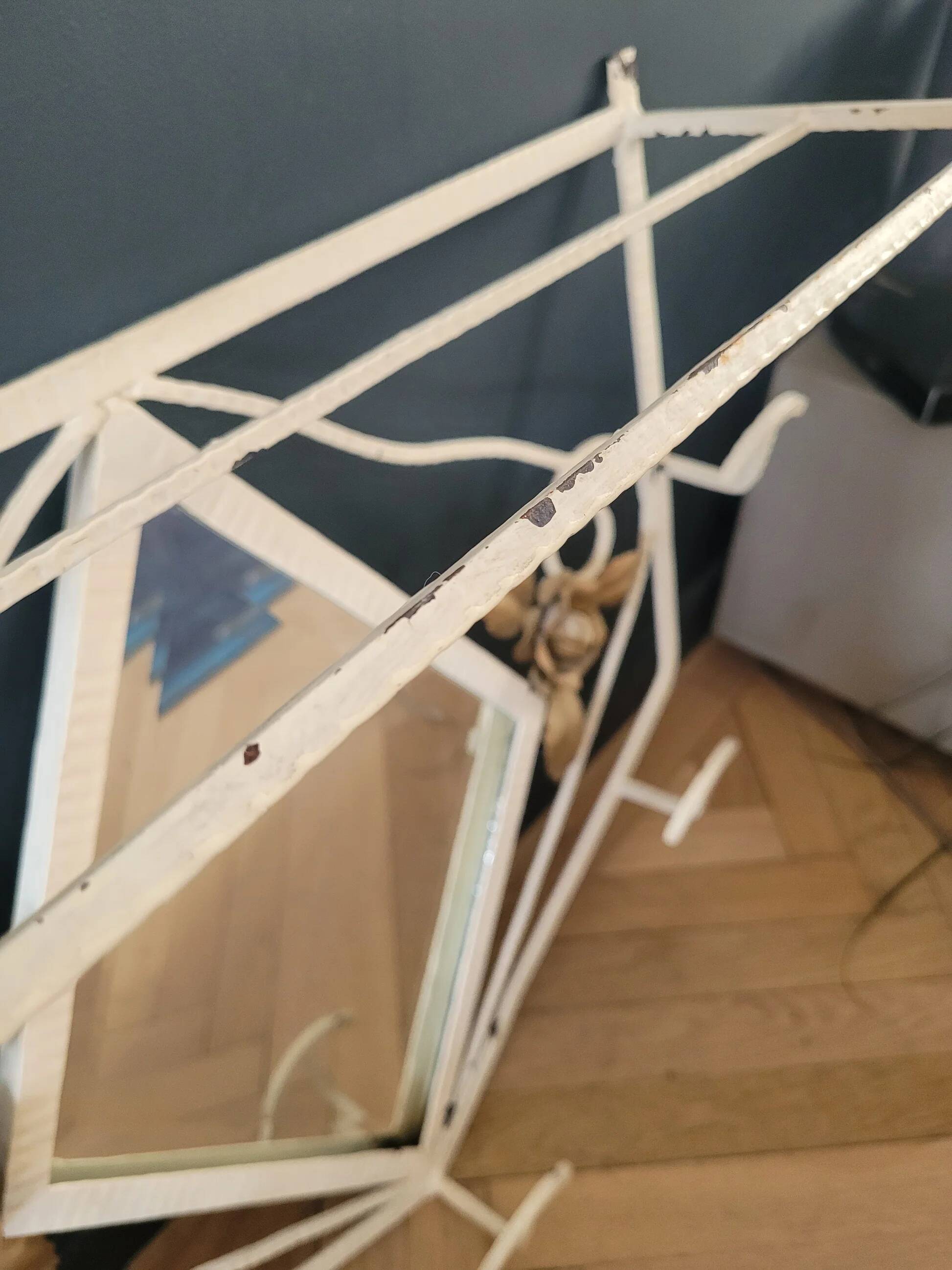 Entrance hall - Wall-mounted coat rack with mirror