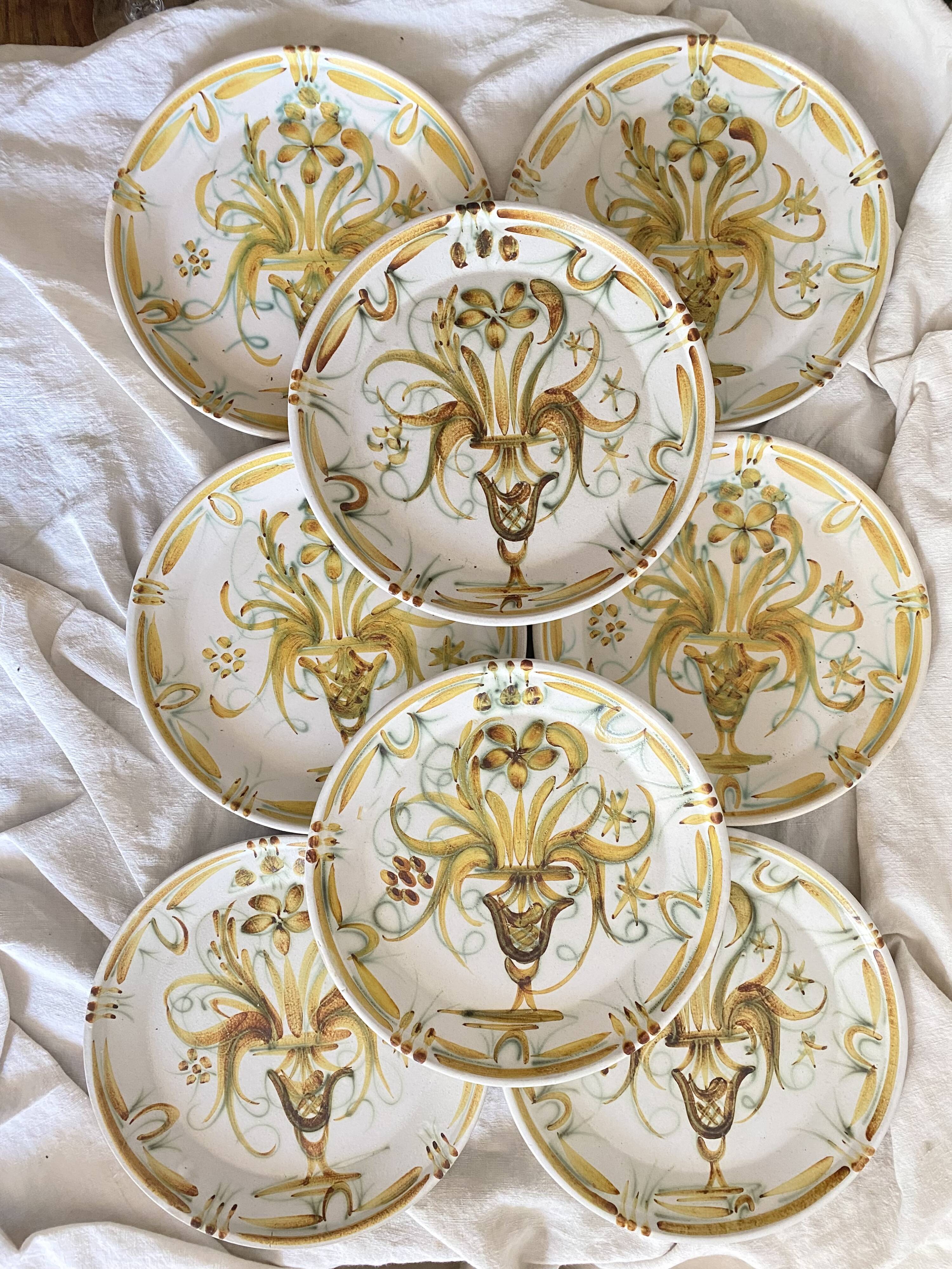 Hand-painted dessert plates Keraluc Quimper Brittany