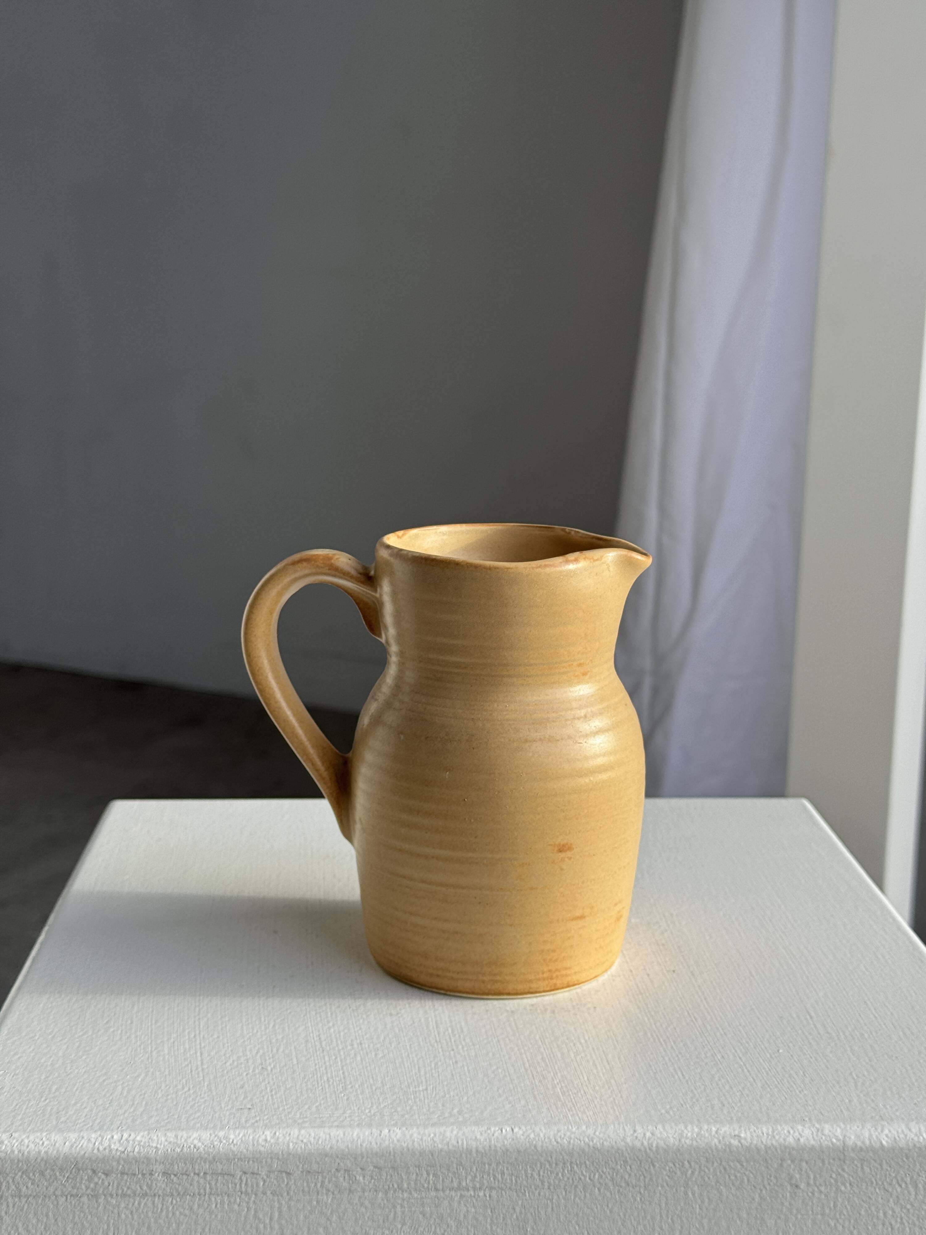 Small vintage jug engraved 50cl matte beige stoneware H14