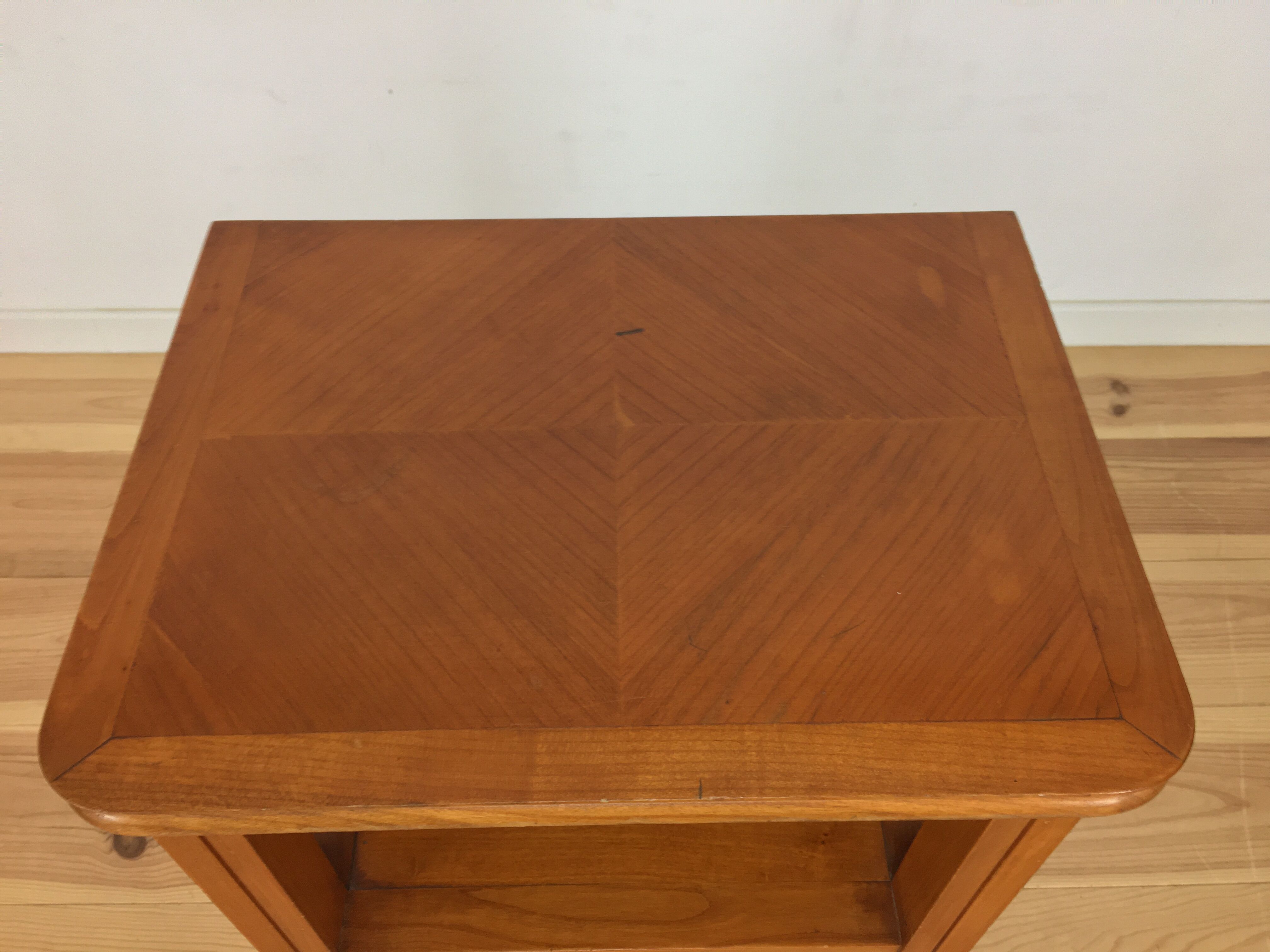 English style brace bedside