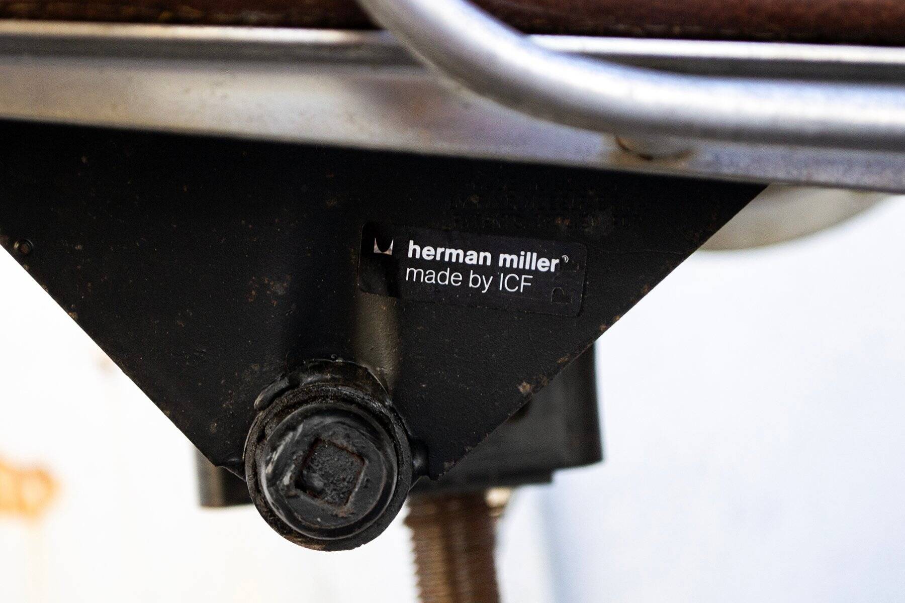 Sedia Soft Pad EA 219 di Charles & Ray Eames per Herman Miller, 1963