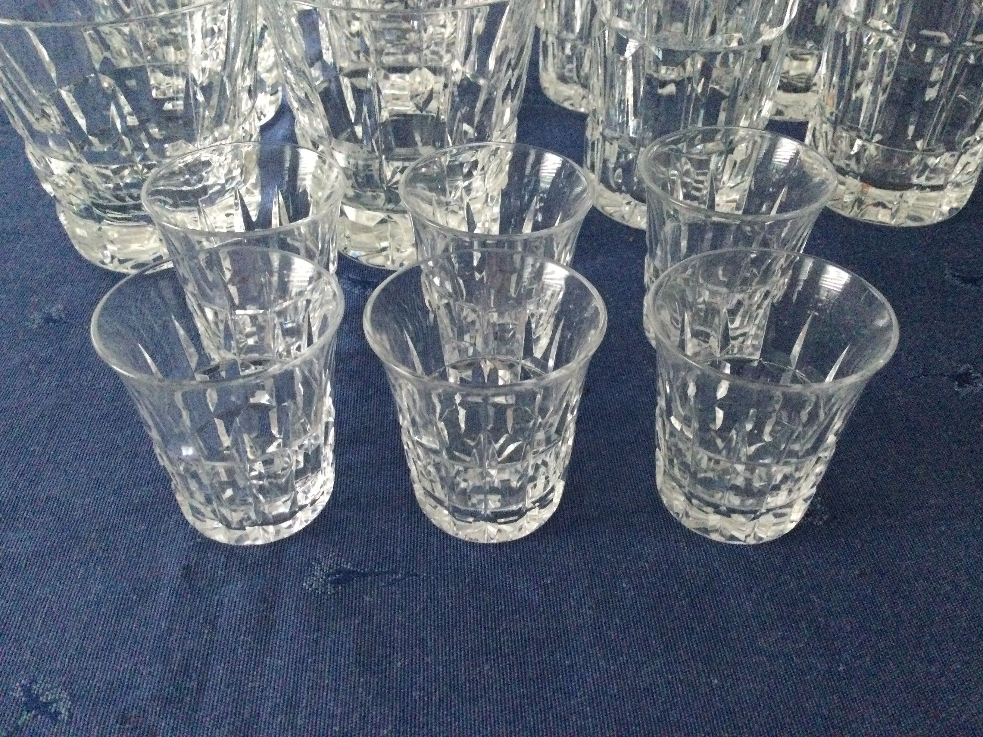 Série de 18 verres en cristal Saint Louis Manhattan Bar