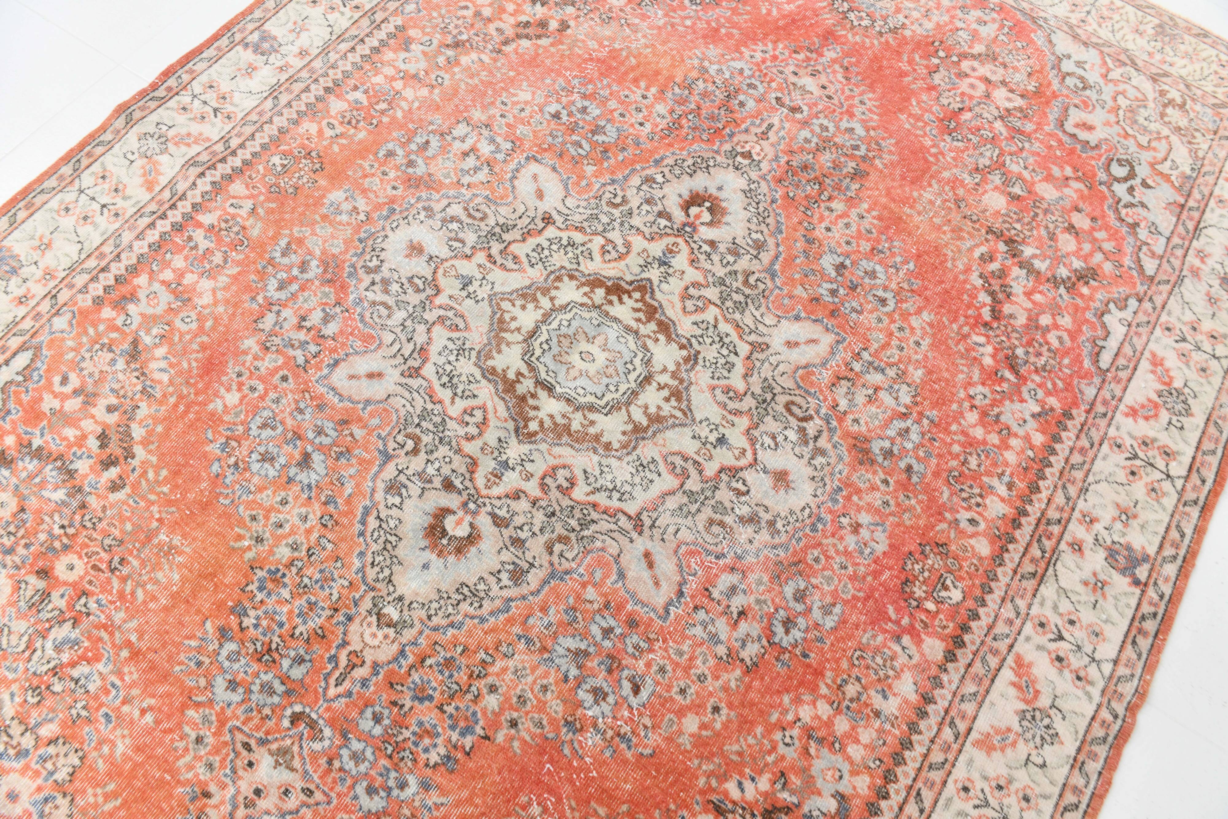 Tapis vintage anatolien tissé à la main en rose saumon, 206x392 cm