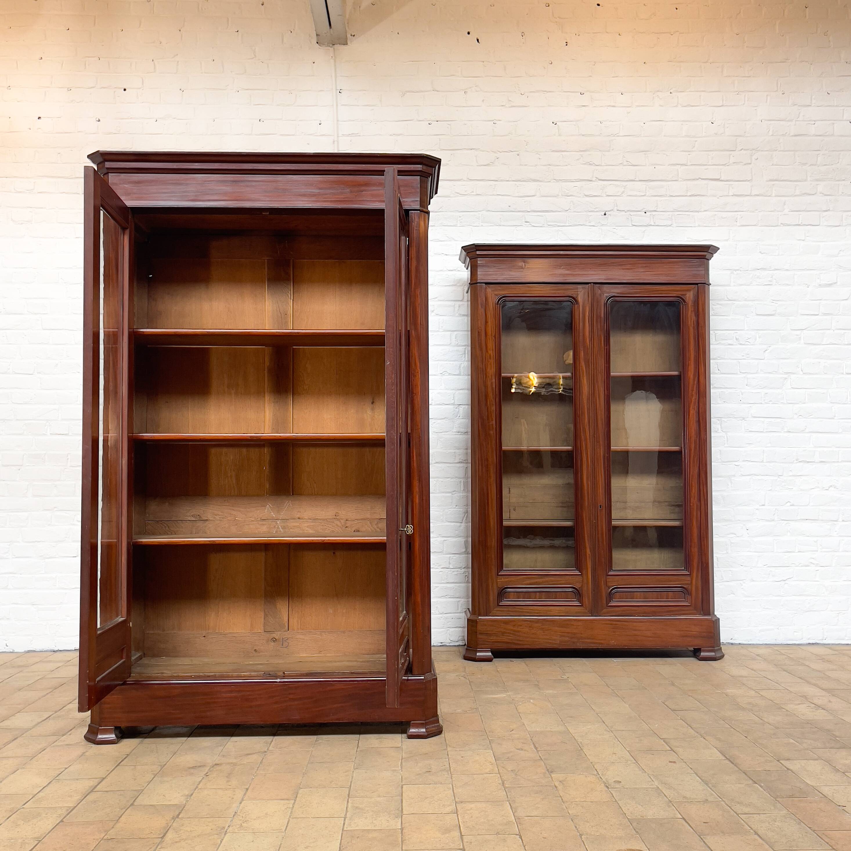 PAIR OF MAHOGANY LIBRARIES EARLY XXTH