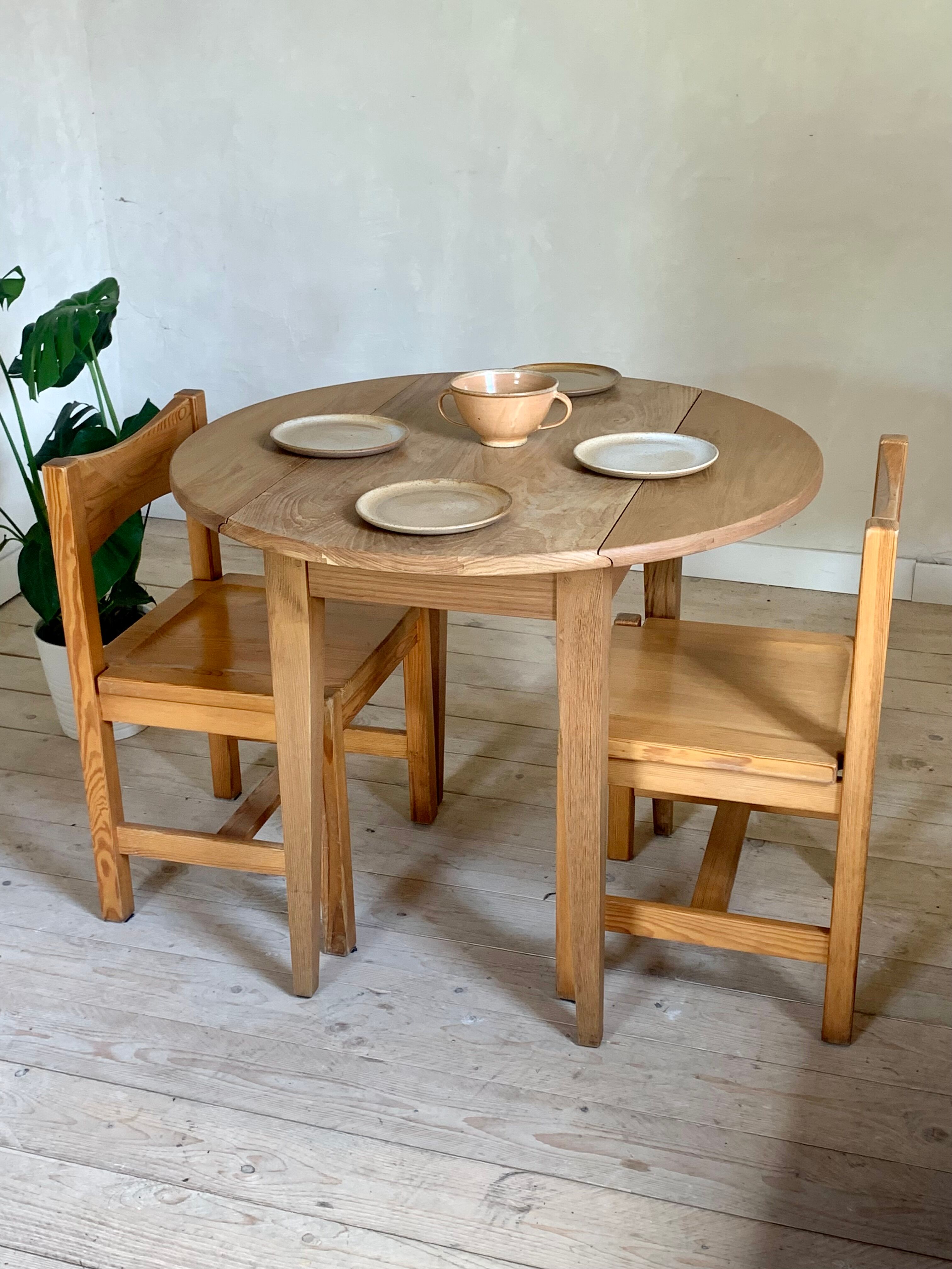 Modular table with vintage solid oak flap
