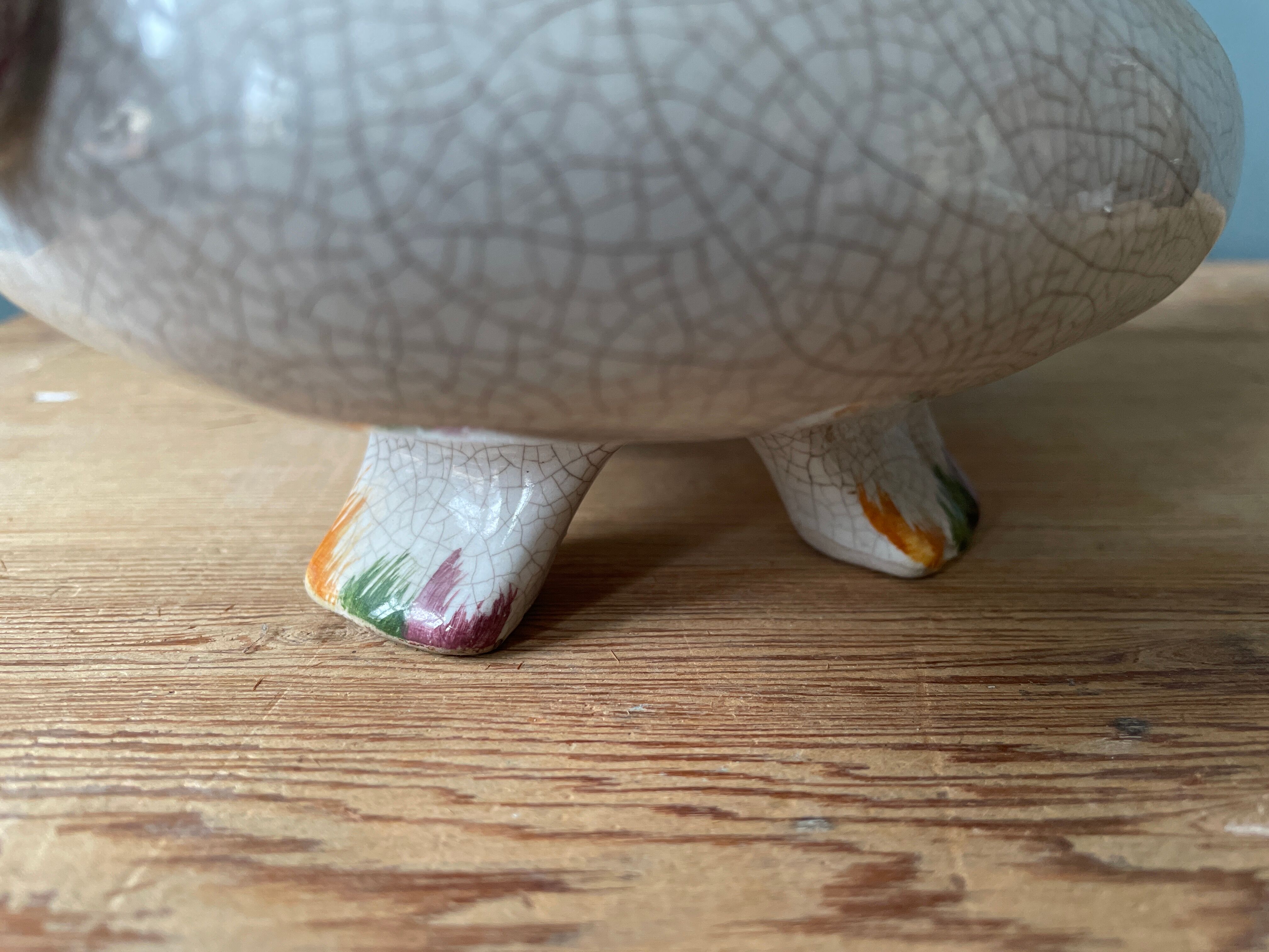 Bassano table planter, splashing flowers Italy