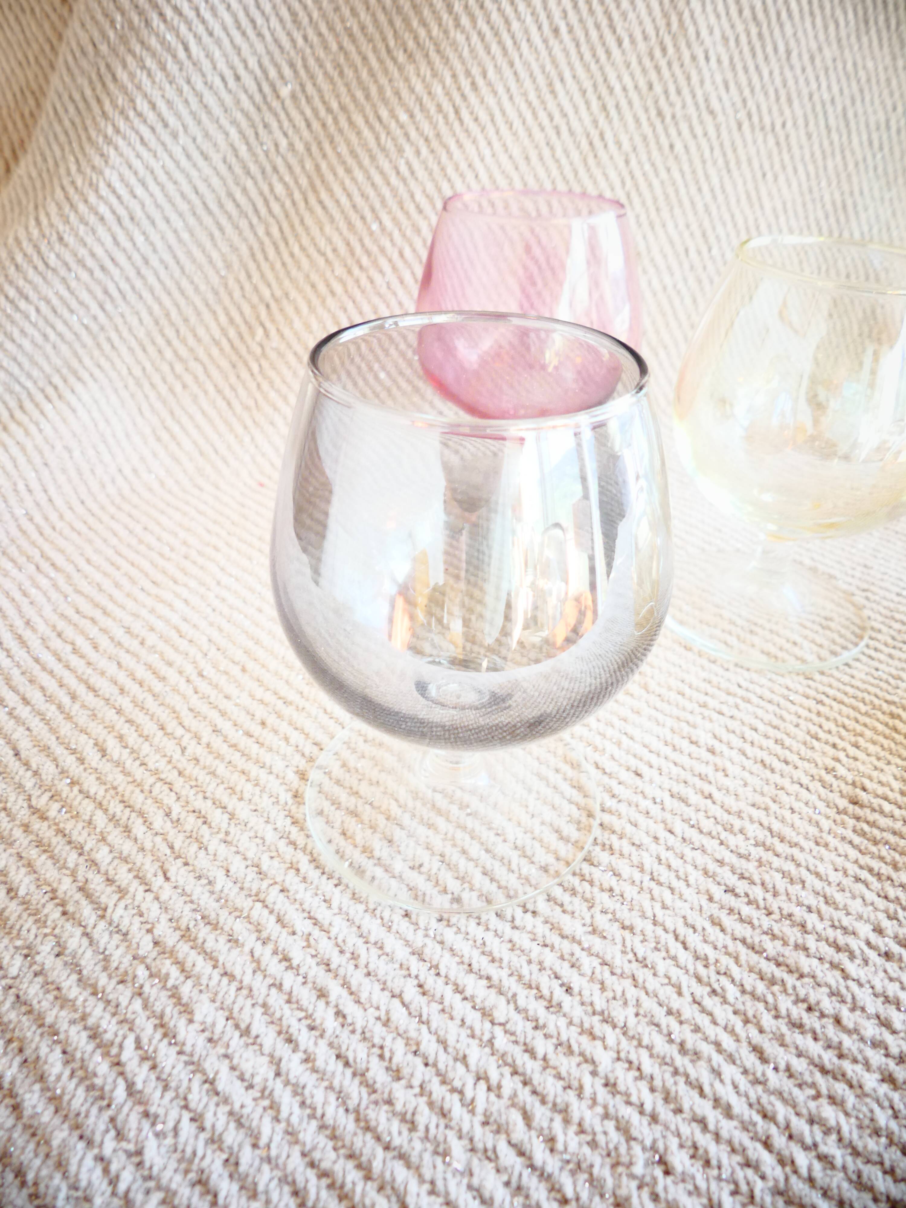 Verres à pieds multicolores