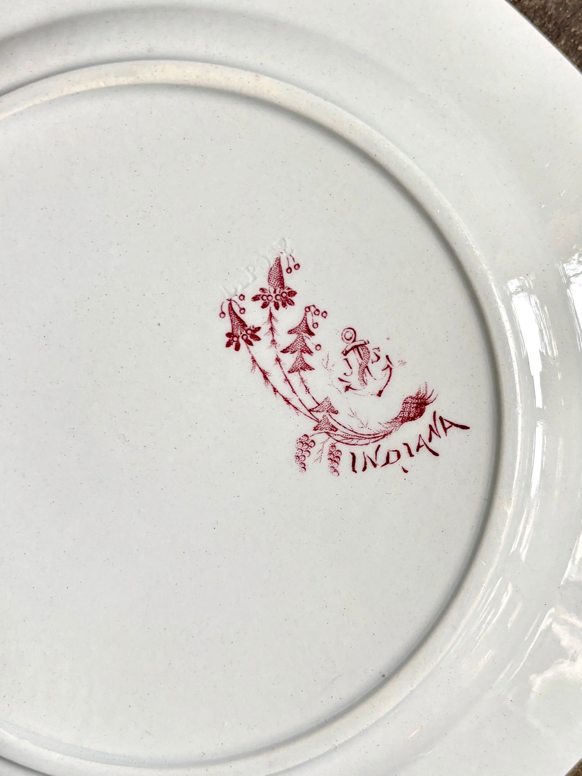 Medium ironstone dish Clairefontaine, "Indiana" service.