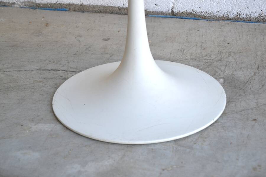 Tulip side table by Maurice Burke for Arkana * D45.5 cm