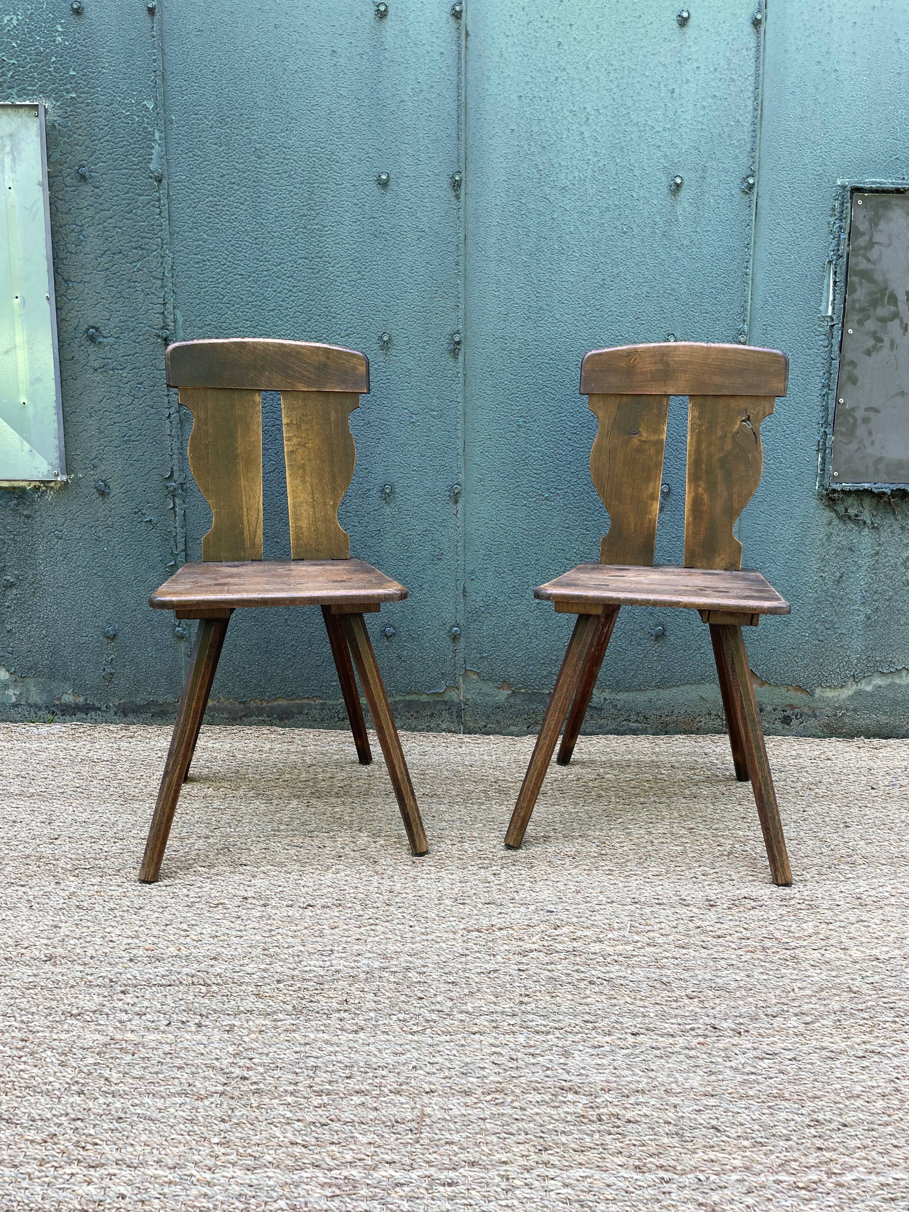 Pair of chairs made of vintage wood